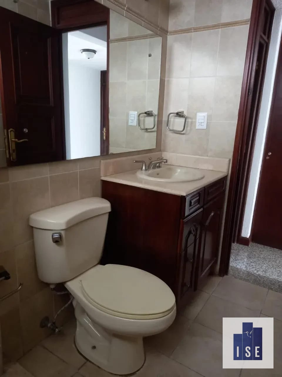 Casa en Alquiler Z.10 dentro de condominio — Casa en Venta en Zona 10, Guatemala, Ciudad — foto 2 de 10