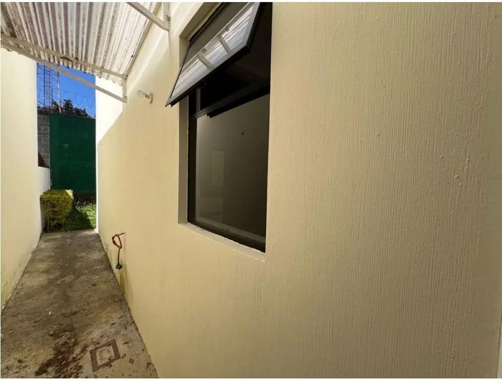 VENDO CASA EN CONDOMINIO BOSQUES ESCONDIDO KM 21.5 CARRETERA A FRAIJANES — Casa en Venta en Carretera a El Salvador, Guatemala, Ciudad — foto 10 de 16