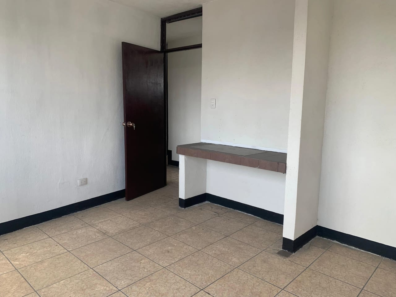 VENDO INMUEBLE DE USO MIXTO EN CALLE PRINCIPAL, CALLE MARTI ZONA 6 — Casa en Venta en Zona 2, Guatemala, Ciudad — foto 4 de 16