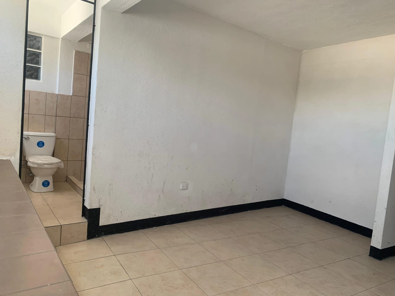 VENDO INMUEBLE DE USO MIXTO EN CALLE PRINCIPAL, CALLE MARTI ZONA 6 — Casa en Venta en Zona 2, Guatemala, Ciudad — foto 6 de 16