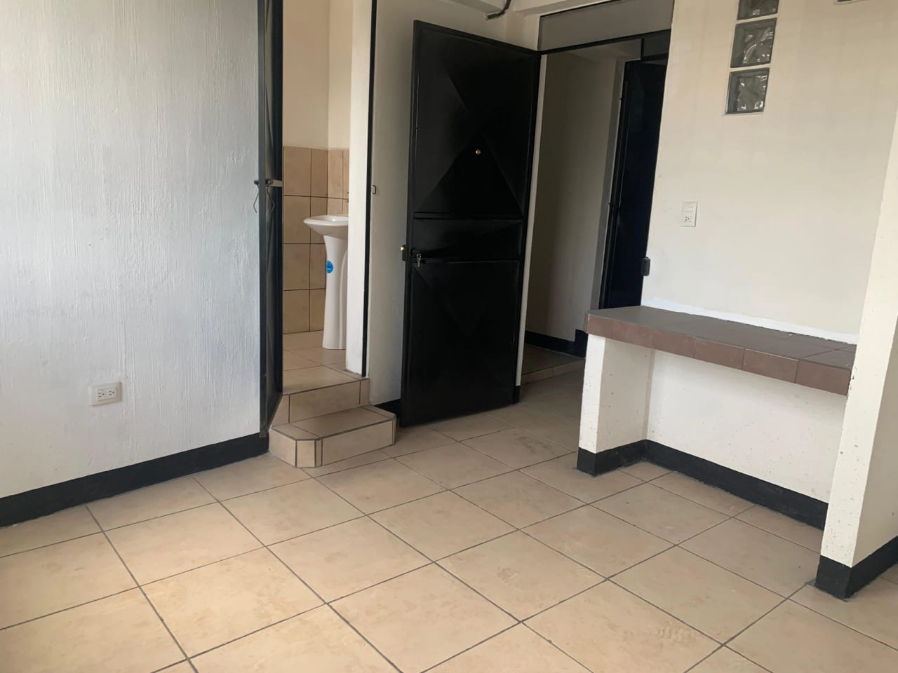 VENDO INMUEBLE DE USO MIXTO EN CALLE PRINCIPAL, CALLE MARTI ZONA 6 — Casa en Venta en Zona 2, Guatemala, Ciudad — foto 8 de 16
