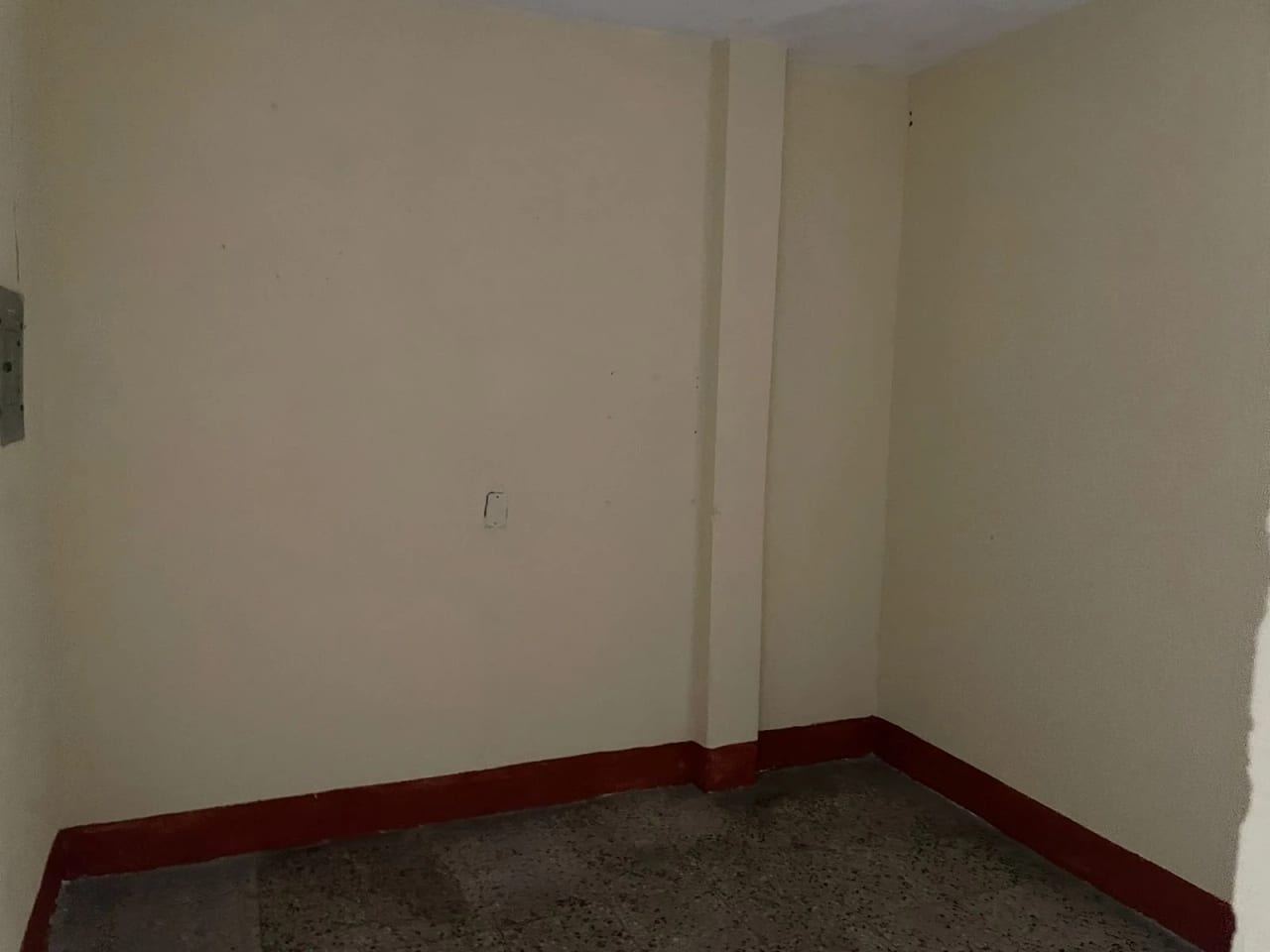 RENTO CASA IDEAL PARA OFICINAS EN COLONIA LA BRIGADA ZONA 7 DE MIXCO — Casa en Alquiler en Zona 7 Mixco, Guatemala, Ciudad — foto 14 de 17