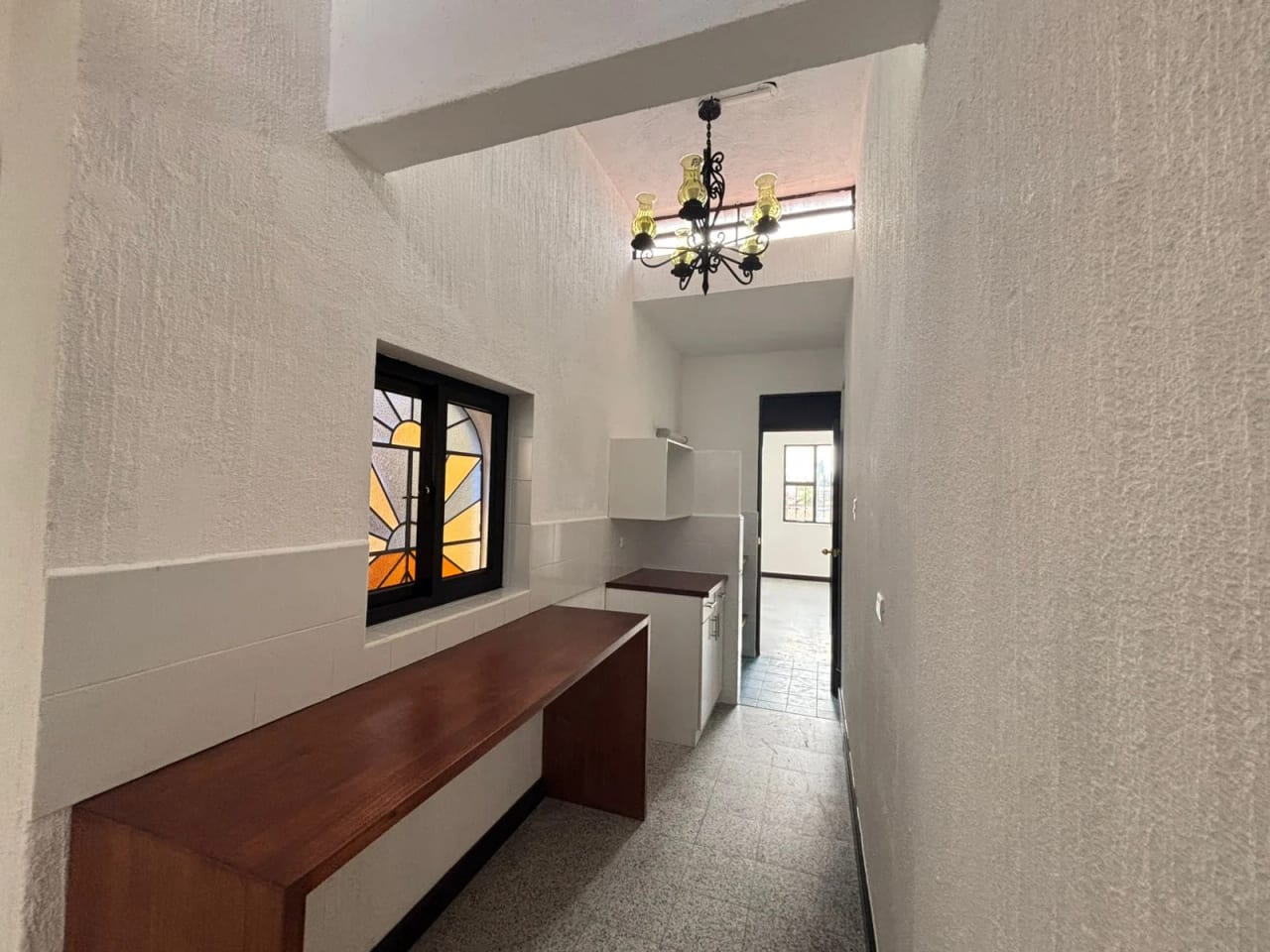 RENTO OFICINAS EN BARRIO LA RECOLECCIÓN ZONA 1 — Casa en Alquiler en Zona 1, Guatemala, Ciudad — foto 12 de 16