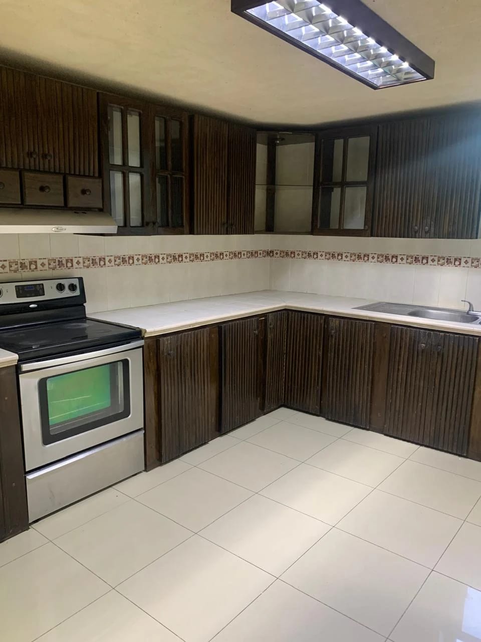 VENDO CASA EN RESIDENCIAL VALLE DE LA MARIPOSA, AMATITLÁN. — Casa en Venta en Amatitlán, Guatemala, Ciudad — foto 1 de 17