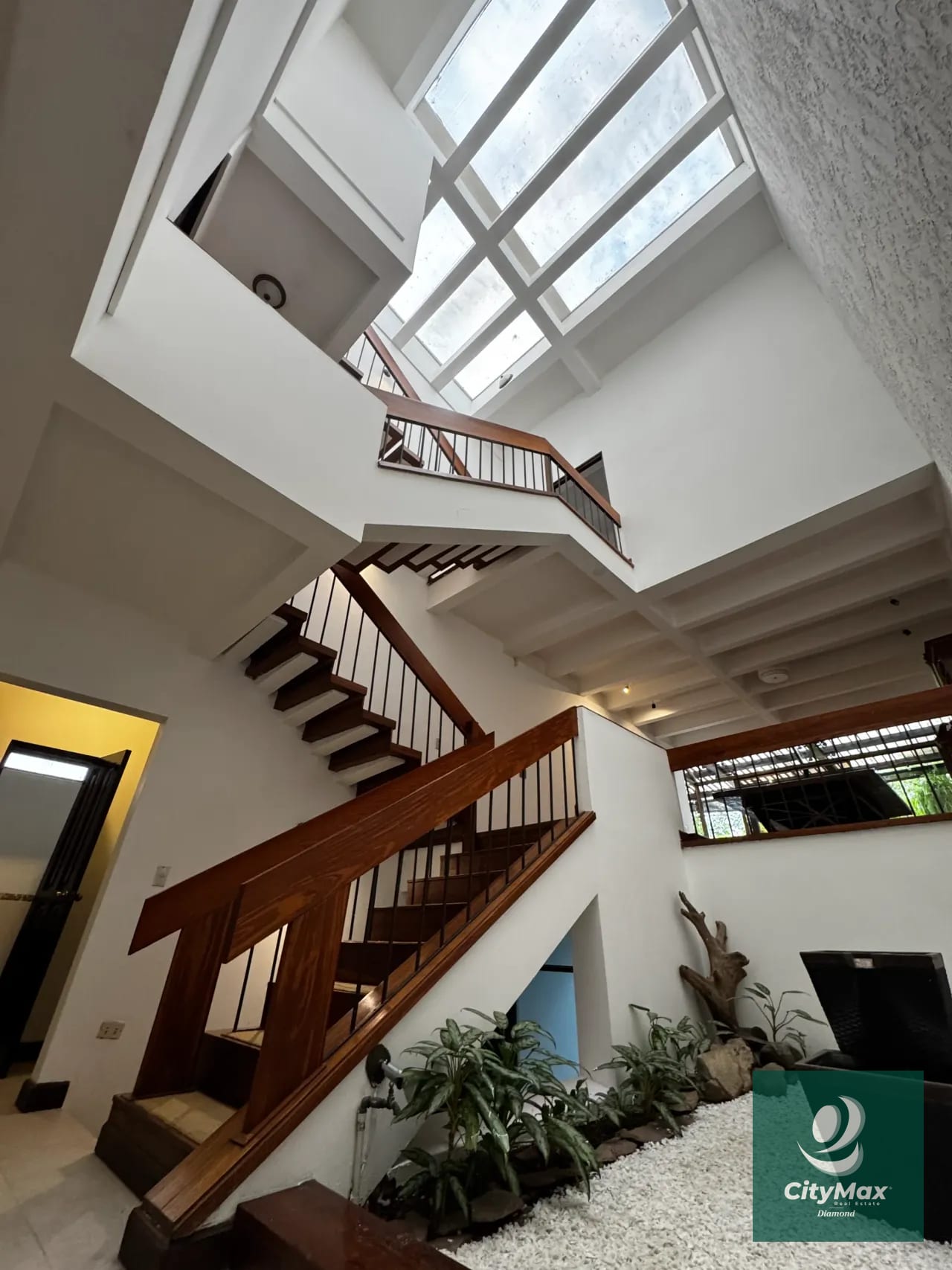 Casa en Venta en Zona 10 entorno Las Margaritas — Casa en Venta en Zona 10, Guatemala, Ciudad — foto 7 de 17