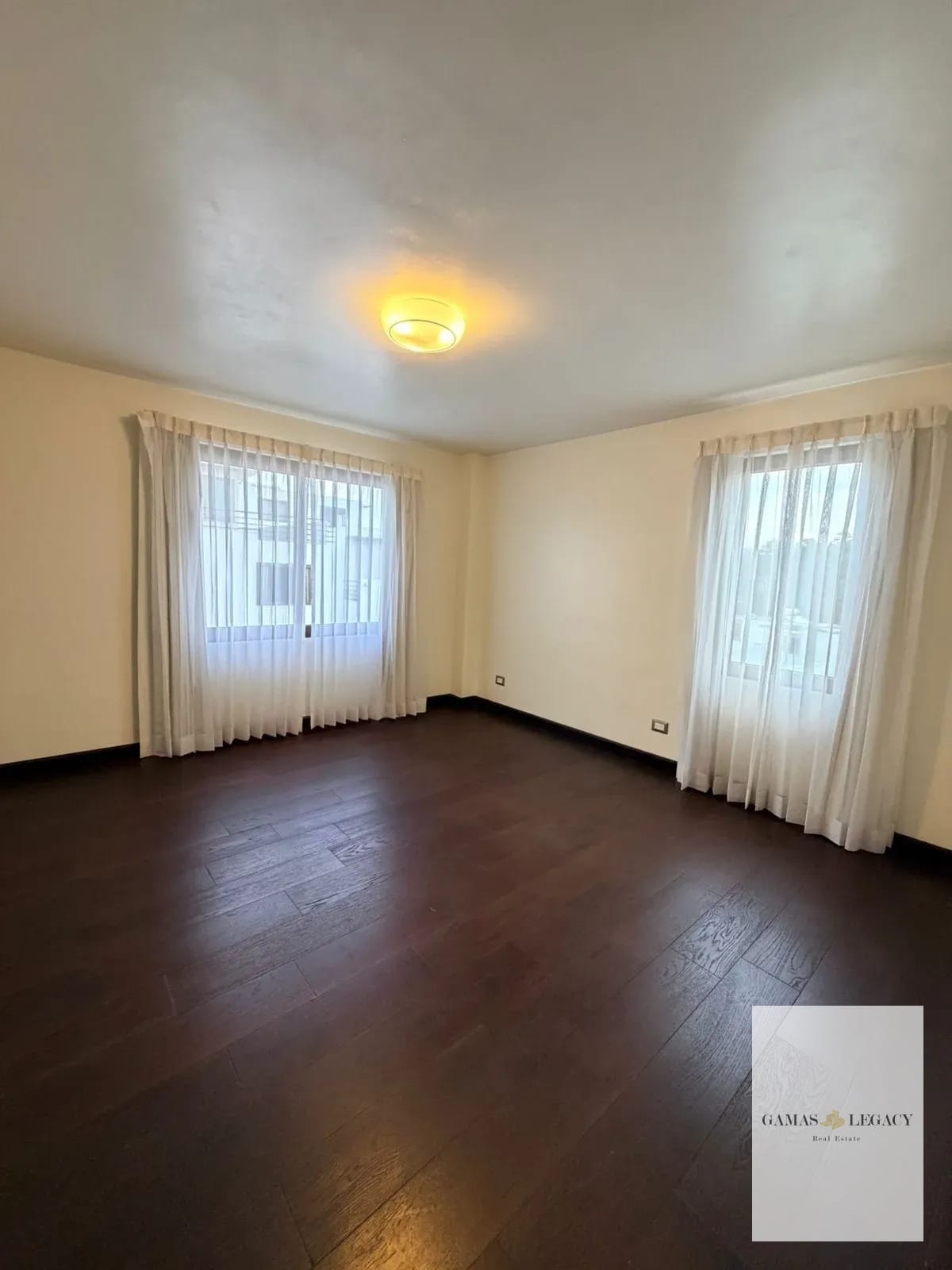 Casa en Venta | Casa de esquina | Santuaria Muxbal — Casa en Venta en Santuaria Muxbal, Muxbal, Guatemala, Ciudad — foto 4 de 16