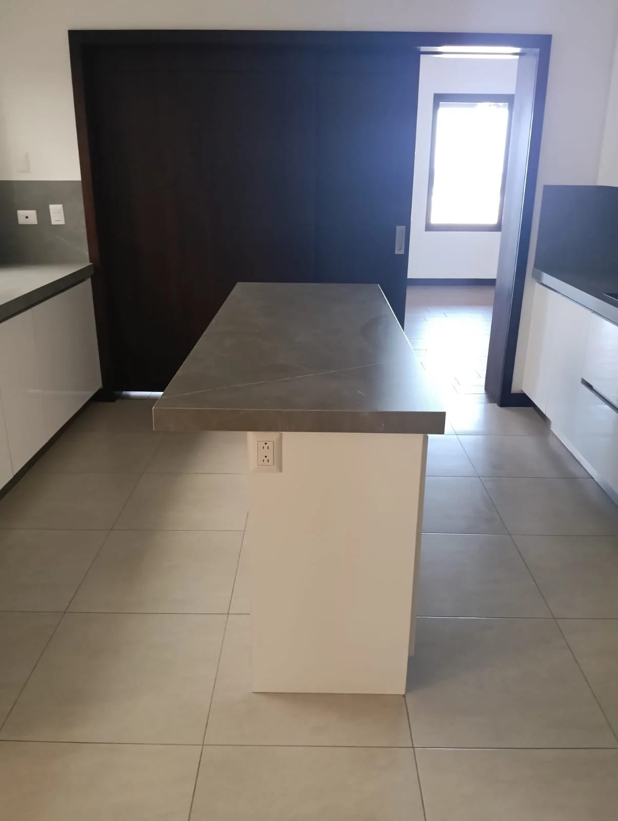RENTO CASA Z.16 LOMAS DE SAN ISIDRO, LA RESERVA 2, REF.6896 — Casa en Alquiler en Zona 16, Guatemala, Ciudad — foto 7 de 12
