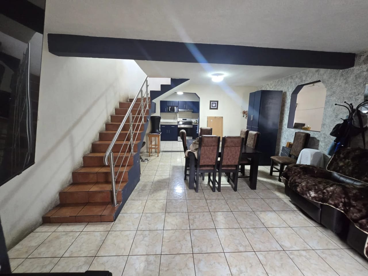 VENDO CASA ZONA 1 MUY CERCA MERCADO SAN MARTIN REF.6921 — Casa en Venta en Zona 1, Guatemala, Ciudad — foto 3 de 12