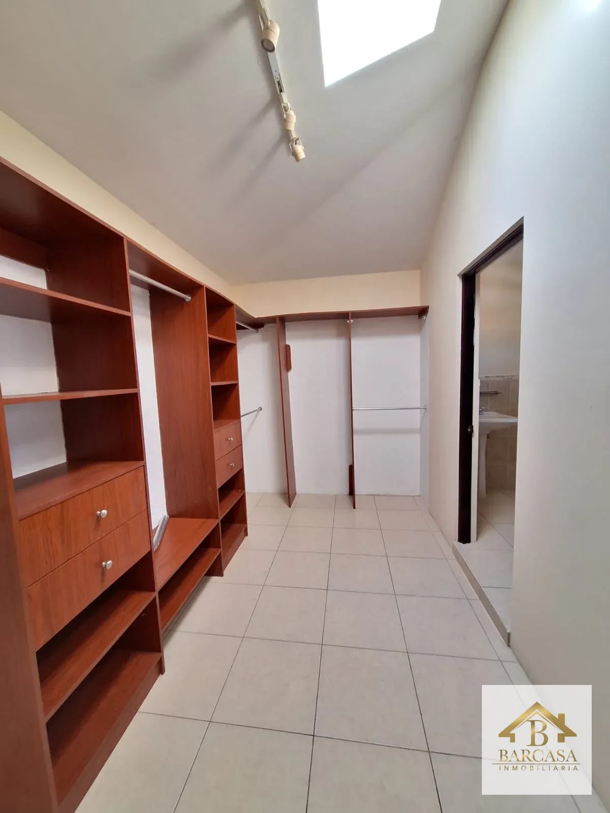 Se vende casa en Residenciales Manantiales km 19.5 carretera a San Jose Pinula — Casa en Venta en Los Manantiales, Carretera a El Salvador, Guatemala, Ciudad — foto 15 de 16