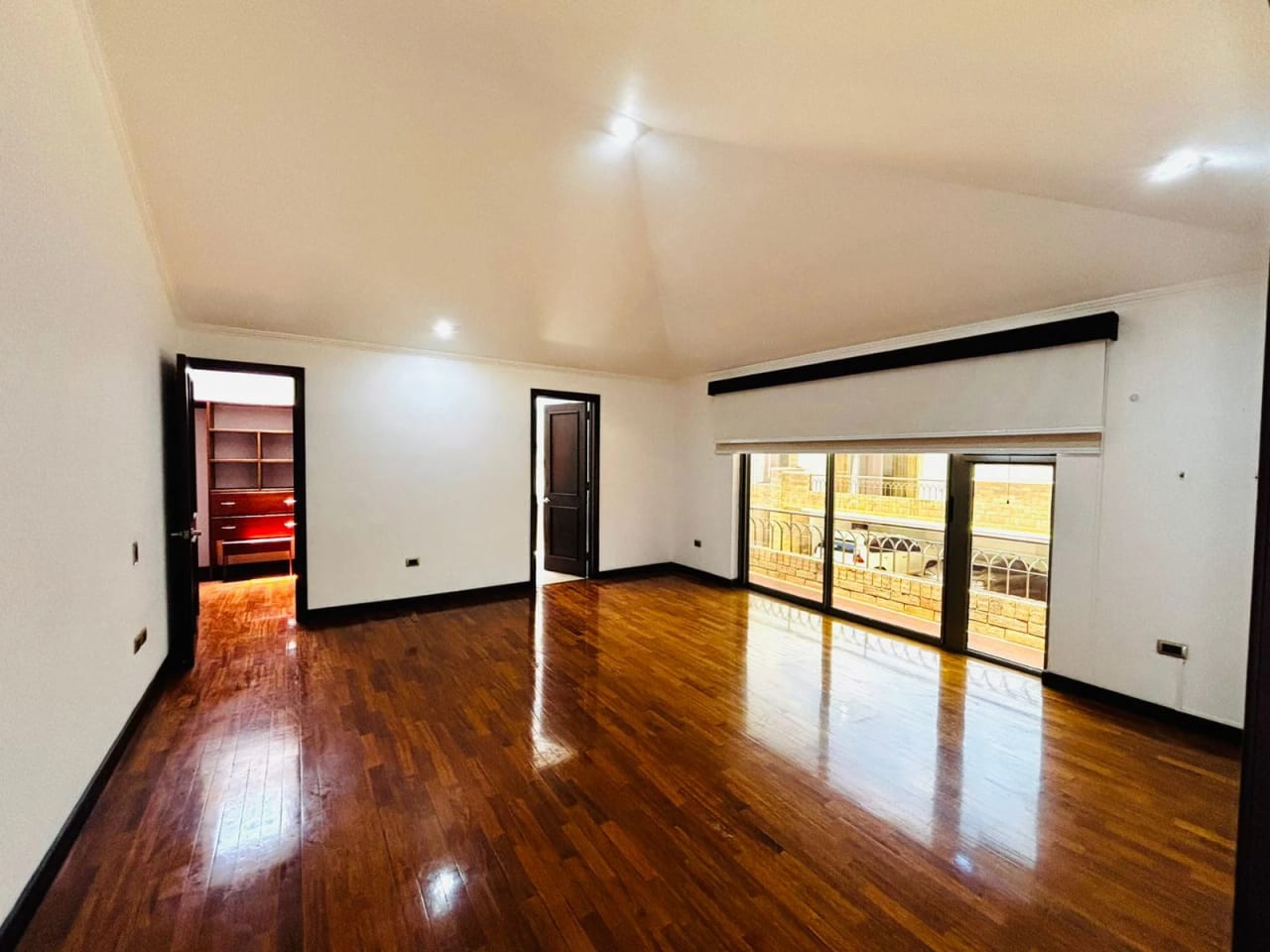 Casa de 3 dormitorios con jardín, en sector exclusivo Zona 10 OAKLAND — Casa en Venta en Zona 10, Guatemala, Ciudad — foto 9 de 16