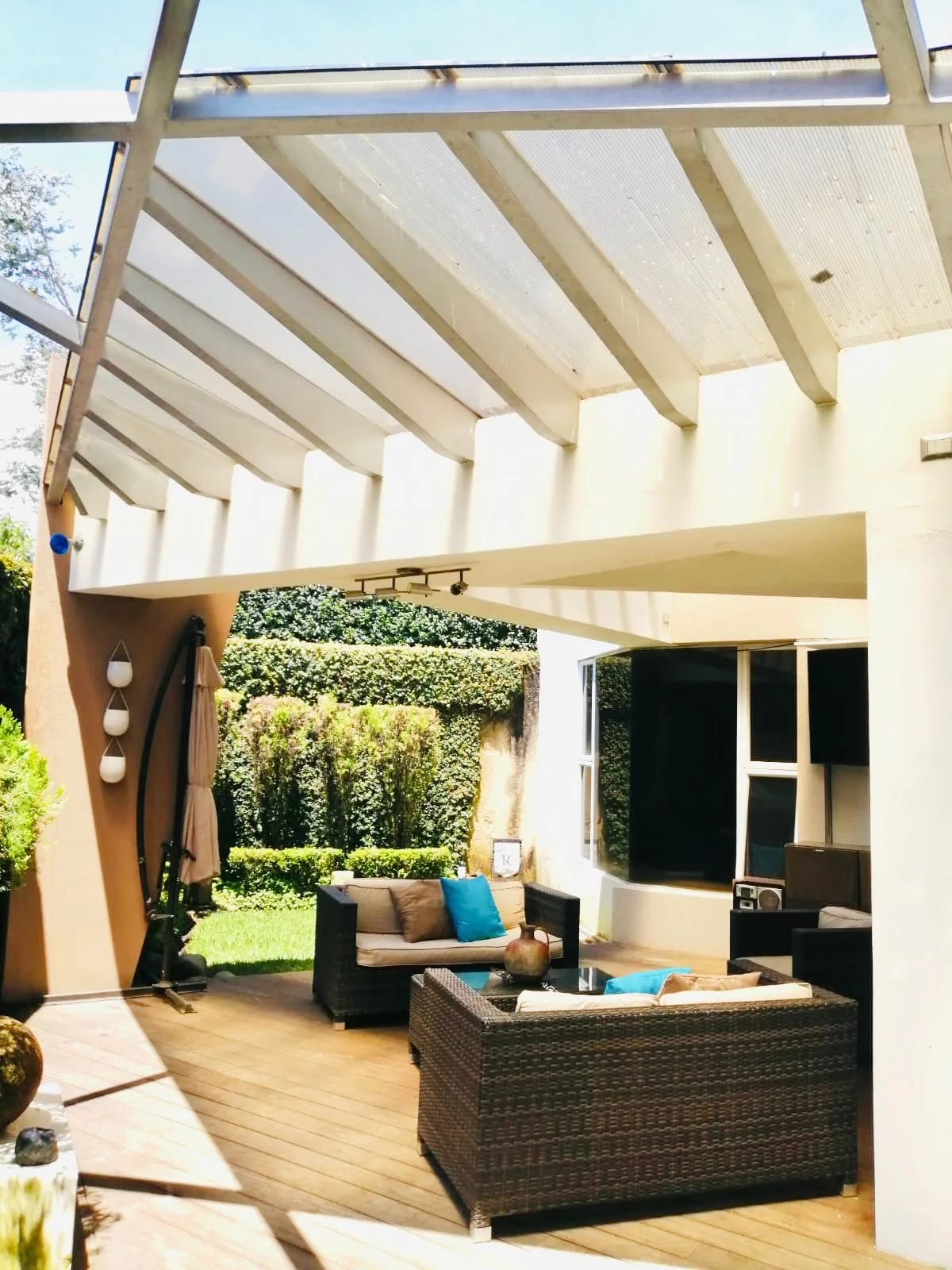Hermosa casa con jardín, en km 19.5 a San José Pinula Condominio Los Manantiales. — Casa en Venta en San José Pinula, Guatemala, Ciudad — foto 8 de 16