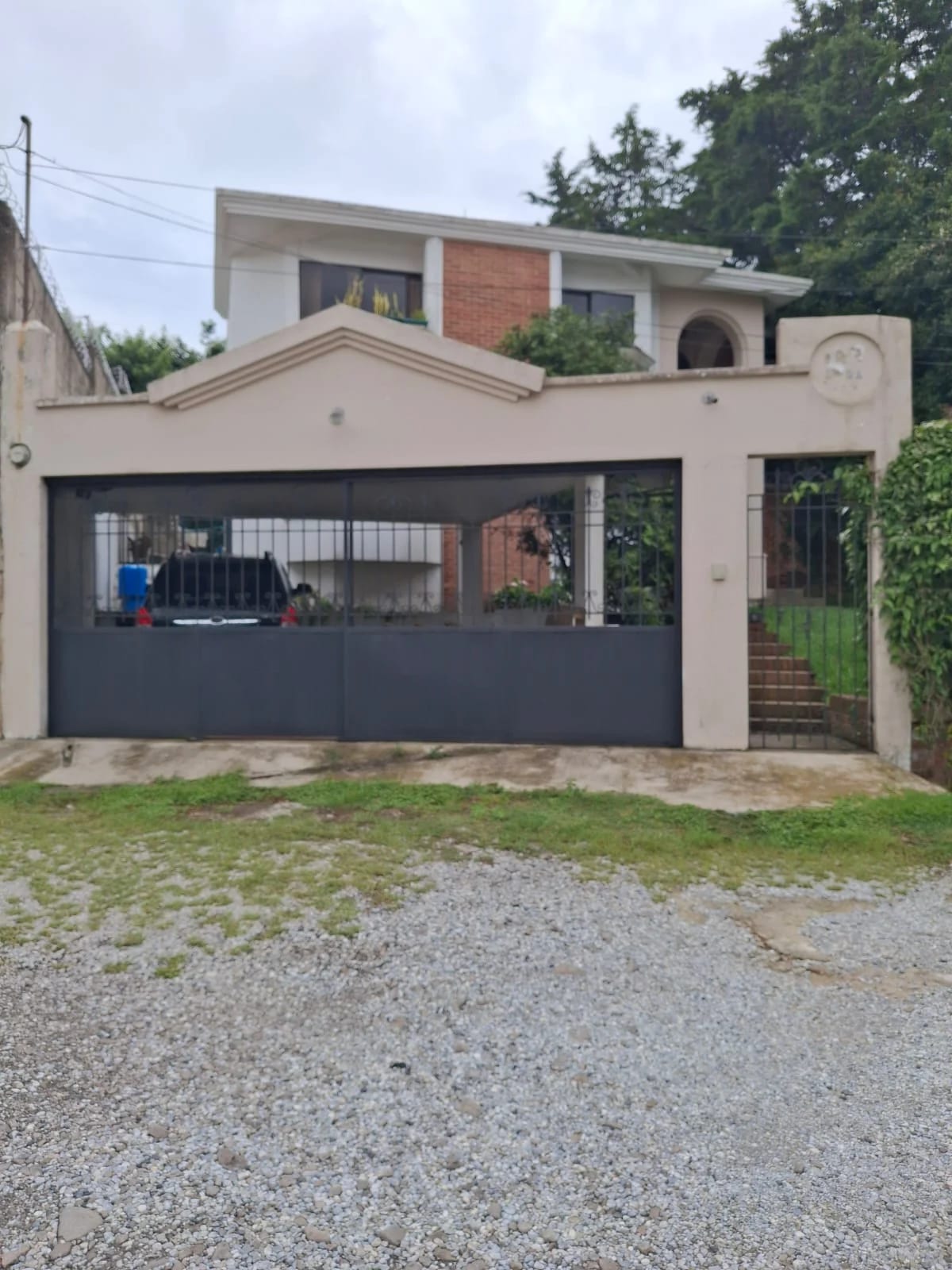 CASA EN VENTA EN RESIDENCIALES SAN MIGUEL FRENTE A LA ENTRADA DE OLMECA CARRETERA A EL SALVADOR — Casa en Venta en Fraijanes, Carretera a El Salvador, Guatemala, Ciudad — foto 1 de 12
