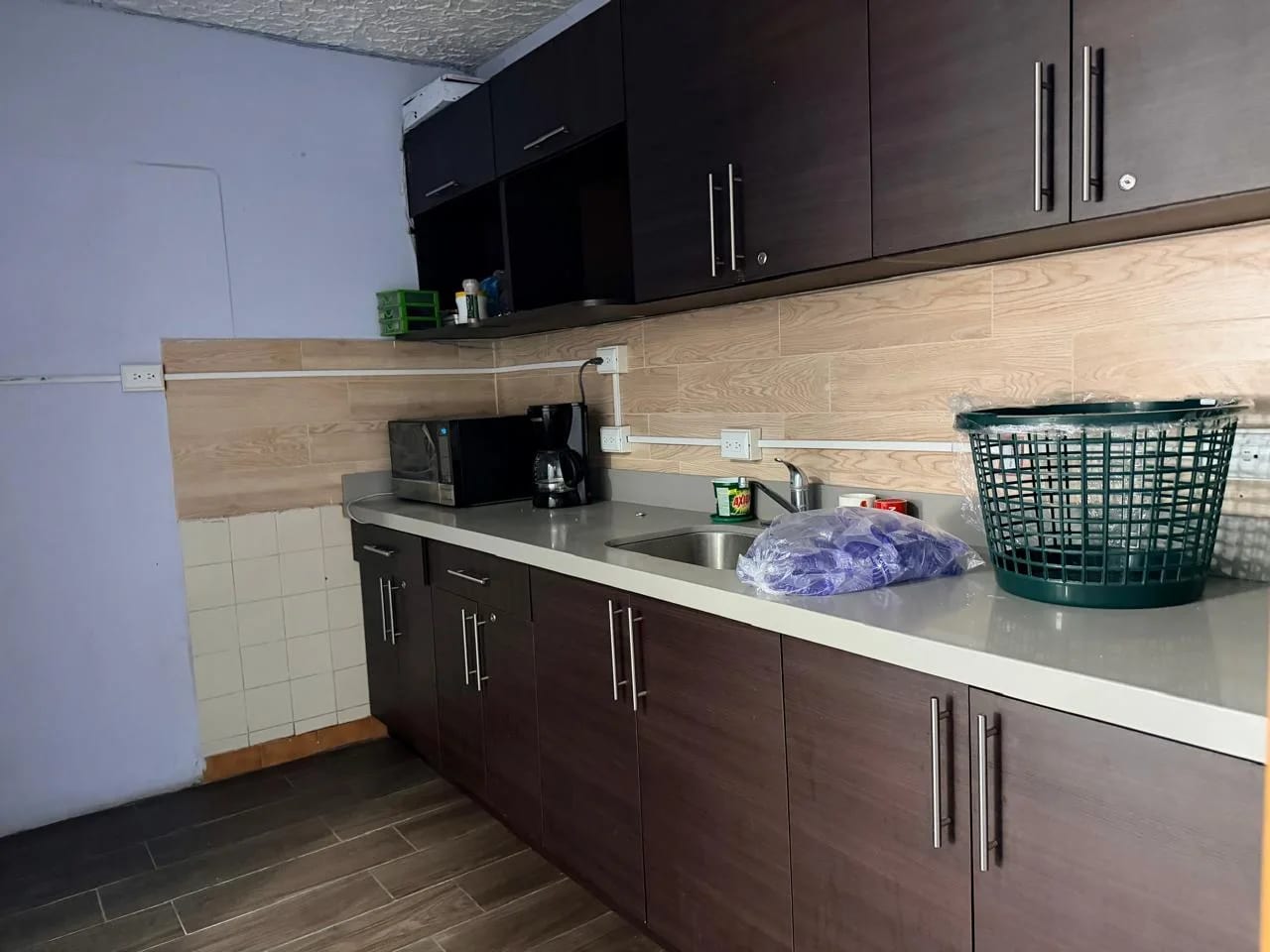 PROPIEDAD PARA OFICINAS EN VENTA EN ZONA 11 COLONIA ROOSEVELT — Casa en Venta en Zona 11, Guatemala, Ciudad — foto 11 de 14