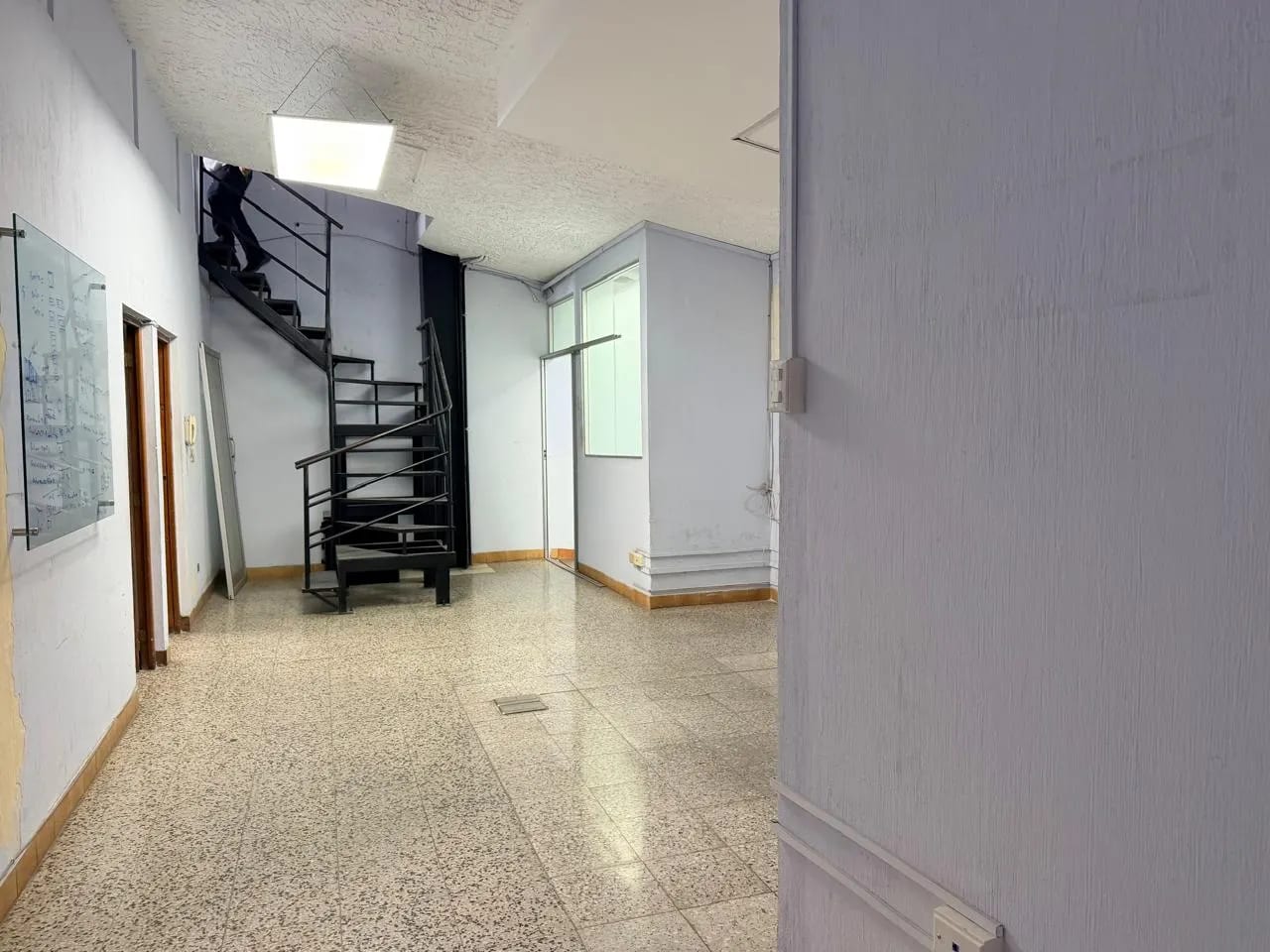 PROPIEDAD PARA OFICINAS EN VENTA EN ZONA 11 COLONIA ROOSEVELT — Casa en Venta en Zona 11, Guatemala, Ciudad — foto 3 de 14