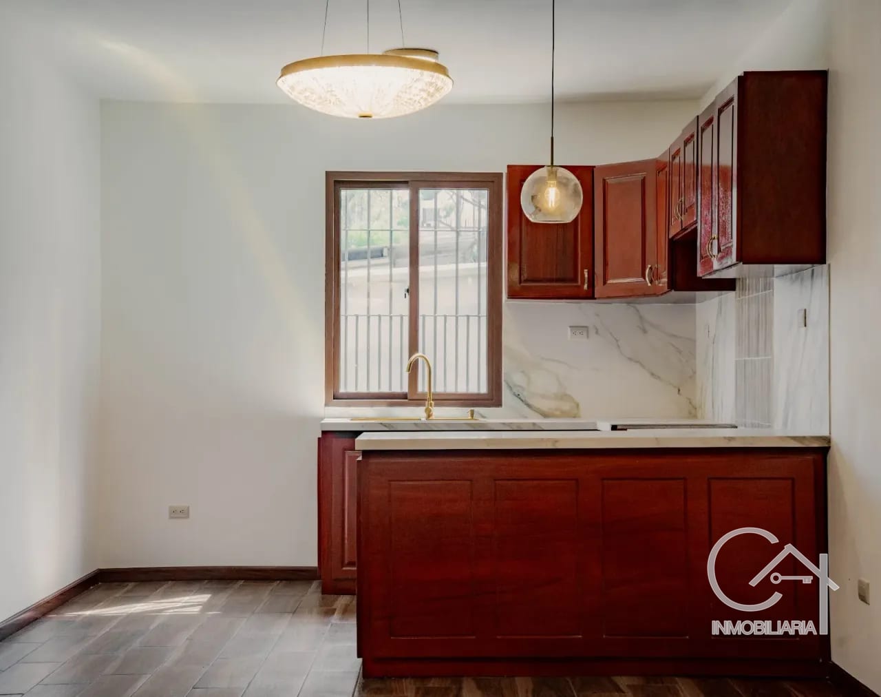 CASA en venta - Antigua Gardens (Romana) — Casa en Venta en Antigua, Sacatepéquez — foto 8 de 17