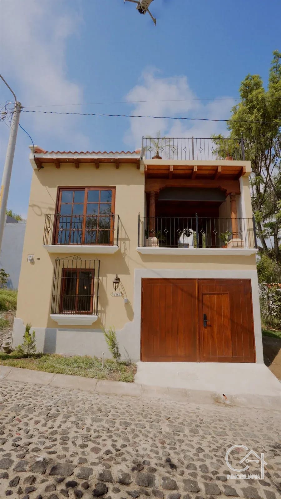 CASA en venta - Antigua Gardens (Romana) — Casa en Venta en Antigua, Sacatepéquez — foto 1 de 17
