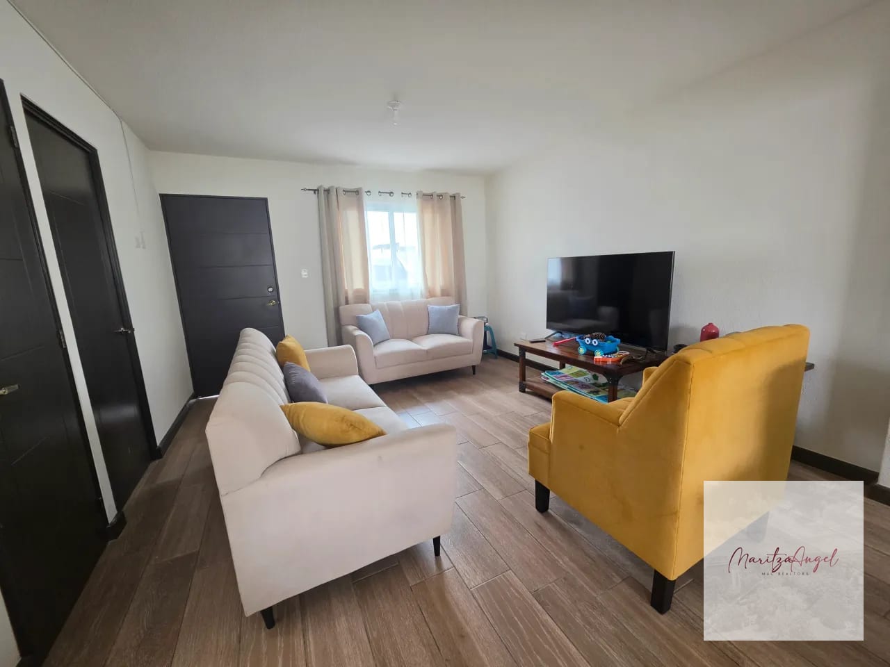 VENTA DE CASA EN CONDADO ALMERIA, SAN JOSE PINULA . — Casa en Venta en San José Pinula, Guatemala, Ciudad — foto 3 de 15