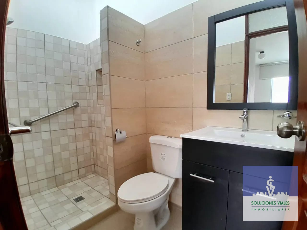 CASA REMODELADA EN VENTA CON JARDÍN, zona 1, Ciudad de Guatemala — Casa en Venta en Zona 1, Guatemala, Ciudad — foto 9 de 10
