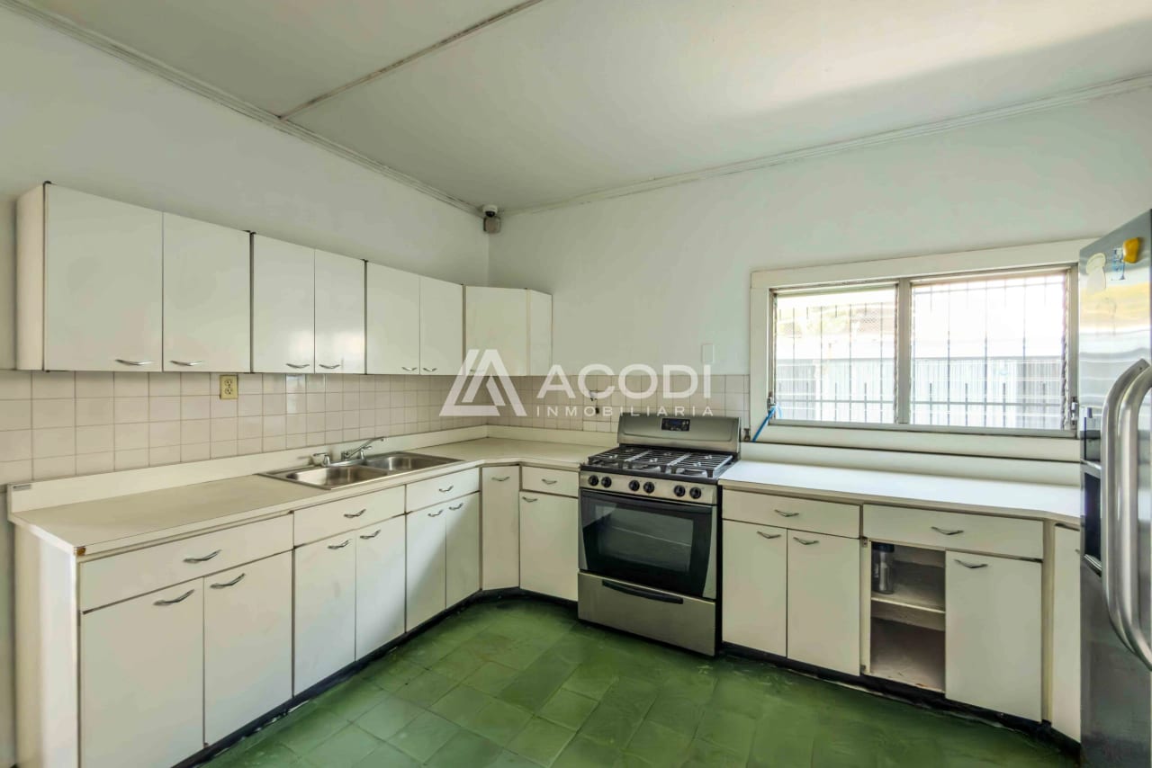 Casa comercial en Zona 13 — Casa en Alquiler en Zona 13, Guatemala, Ciudad — foto 6 de 11