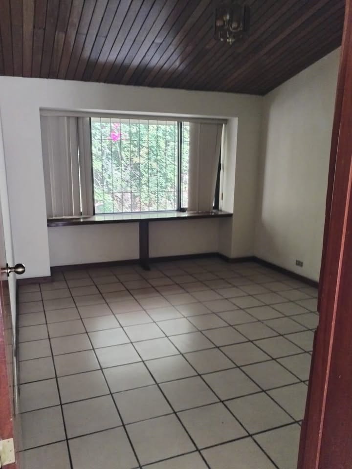 EXCLUSIVA RESIDENCIA EN VENTA MONTEBELLO 2 KM8.8 CARRETERA AL SALVADOR — Casa en Venta en Montebello II, Carretera a El Salvador, Guatemala, Ciudad — foto 14 de 15