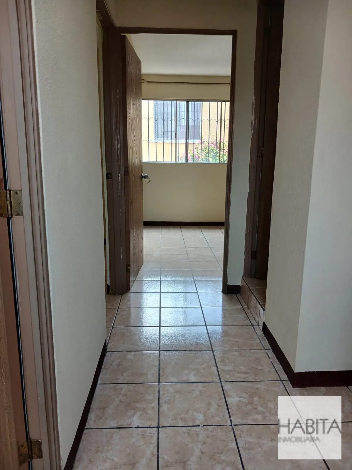 Casa en Alquiler en Colinas de Monte María Sur, Villa Nueva — Casa en Alquiler en Villa Nueva, Guatemala, Ciudad — foto 1 de 10