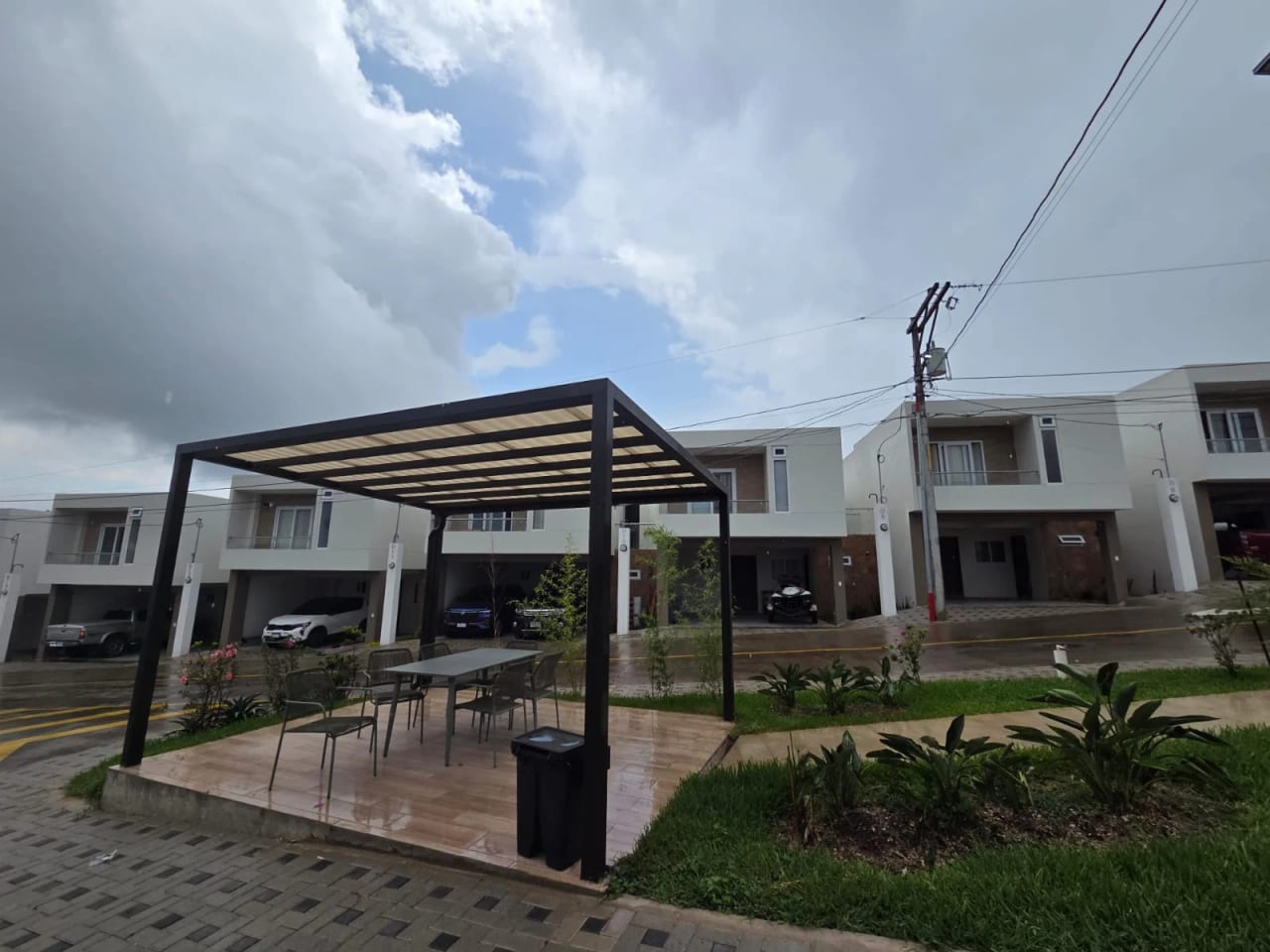 Casa Venta Bosques de Santa Elena 3 habitaciones — Casa en Venta en Carretera a El Salvador, Guatemala, Ciudad — foto 7 de 13