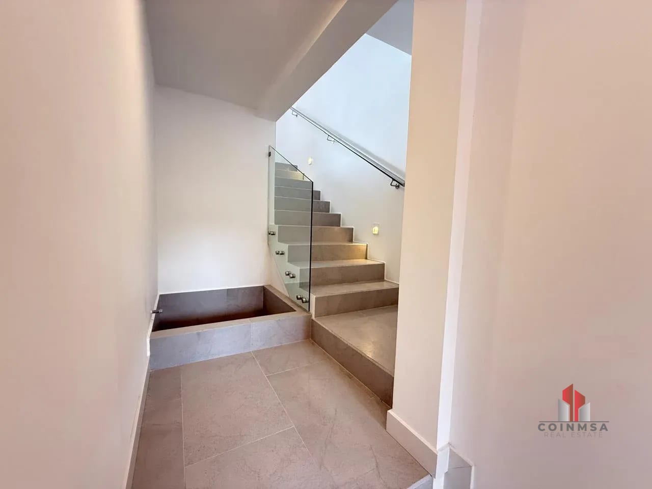 Casa en Renta zona 13 / Iridia Homes — Casa en Alquiler en Zona 13, Guatemala, Ciudad — foto 2 de 17