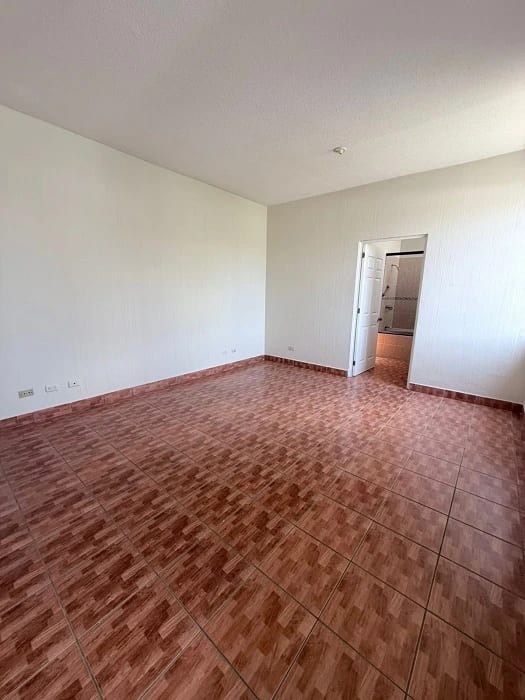 Venta de casa en Zona 02 El Zapote dentro de condominio con 4 dormitorios. — Casa en Venta en El Zapote, Zona 2, Guatemala, Ciudad — foto 9 de 15