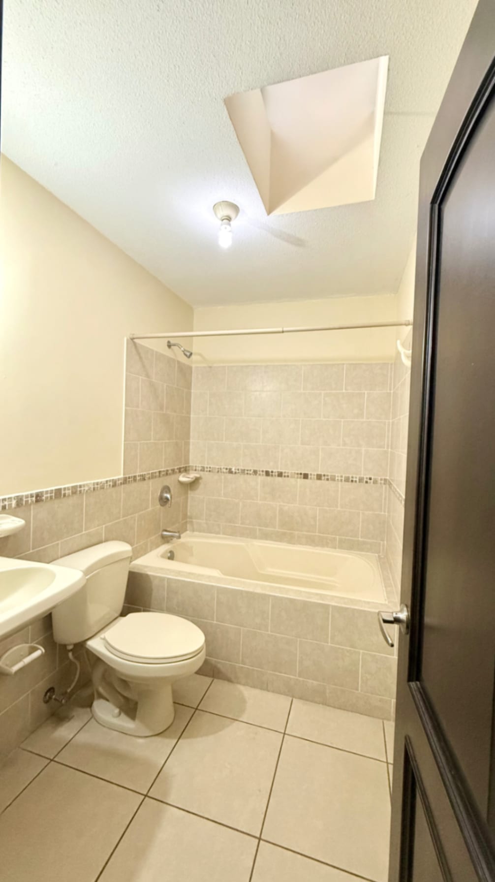Casa en venta Cañadas del Encinal zona 07 de Mixco — Casa en Venta en El Encinal, Zona 7 Mixco, Guatemala, Ciudad — foto 11 de 17