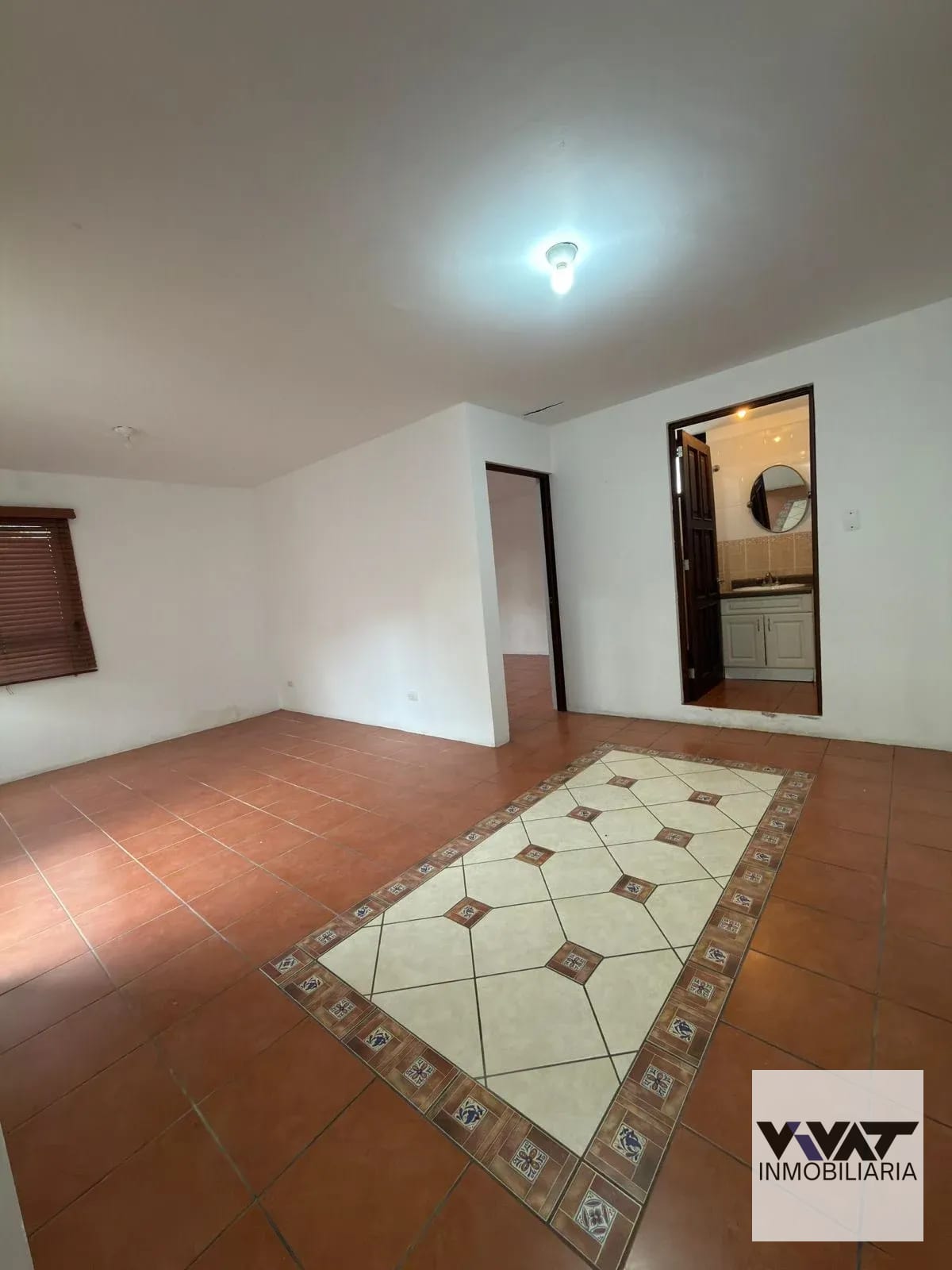 Casa En Renta en Pinares de San Cristóbal, zona 8 de Mixco — Casa en Alquiler en Pinares de San Cristobal, Zona 8 Mixco, Guatemala, Ciudad — foto 4 de 11