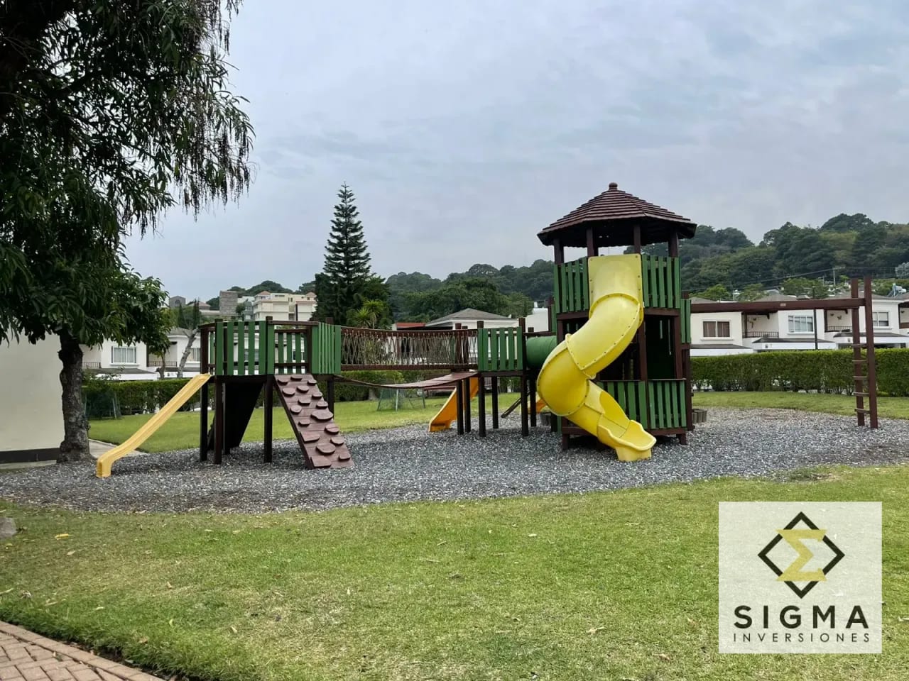 EN VENTA: Preciosa casa en Zona 7 Mixco, Las Luces del Encinal — Casa en Venta en Zona 7 Mixco, Guatemala, Ciudad — foto 11 de 15