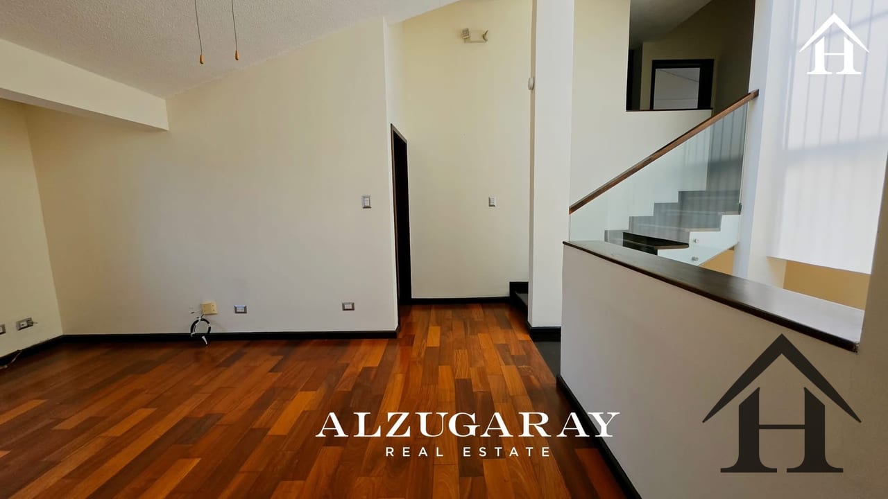 Casa con jardín y piscina condominio zona 10 — Casa en Venta en Zona 10, Guatemala, Ciudad — foto 5 de 10