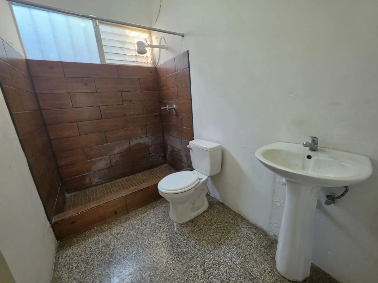 Casa Un Nivel en Venta Zona 16 cod.CC36441 — Casa en Venta en Zona 16, Guatemala, Ciudad — foto 5 de 6