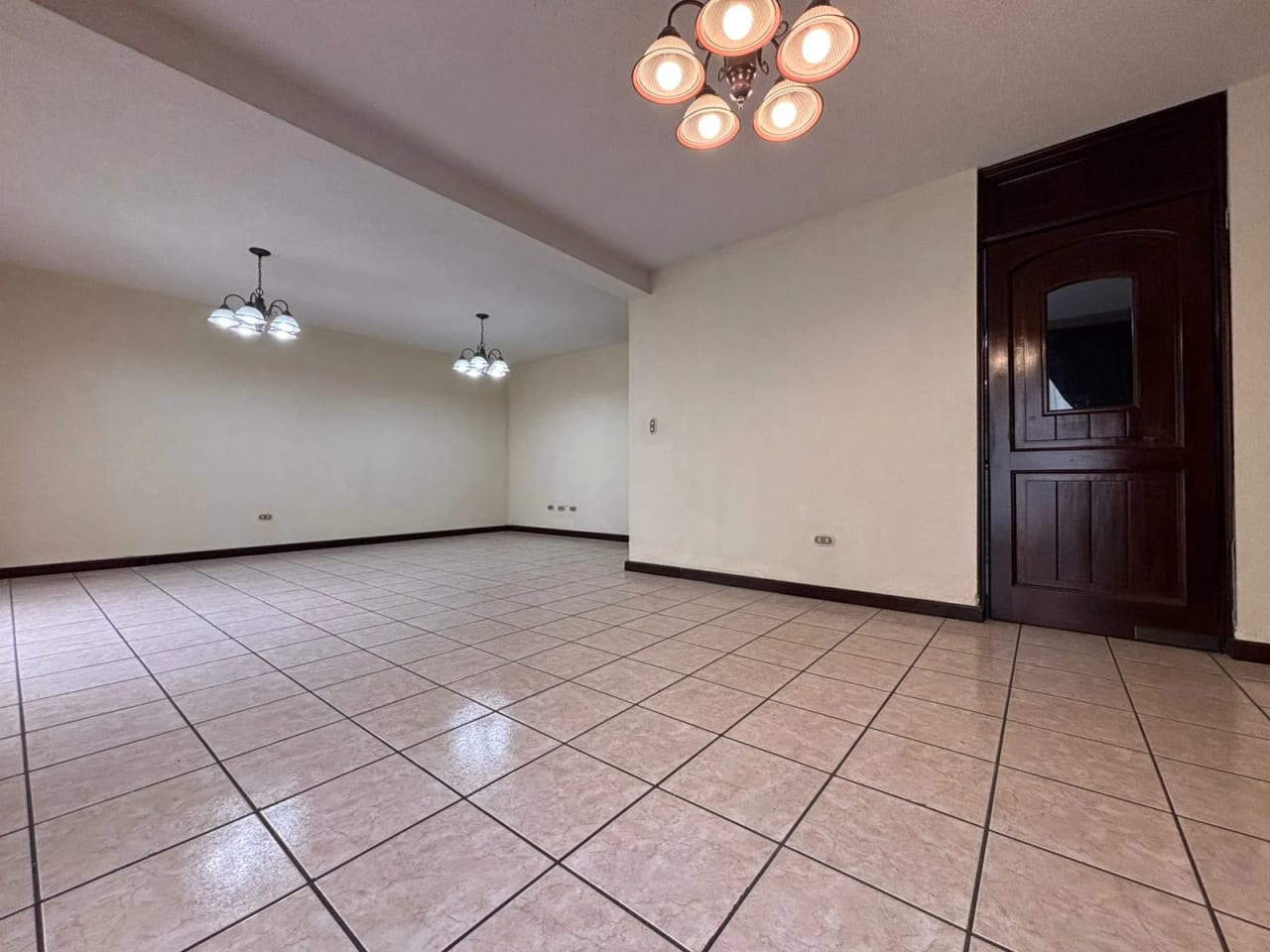 Casa en Venta Km.19.5 a San José Pinula cod.CC36535 — Casa en Venta en Carretera a El Salvador, Guatemala, Ciudad — foto 3 de 7