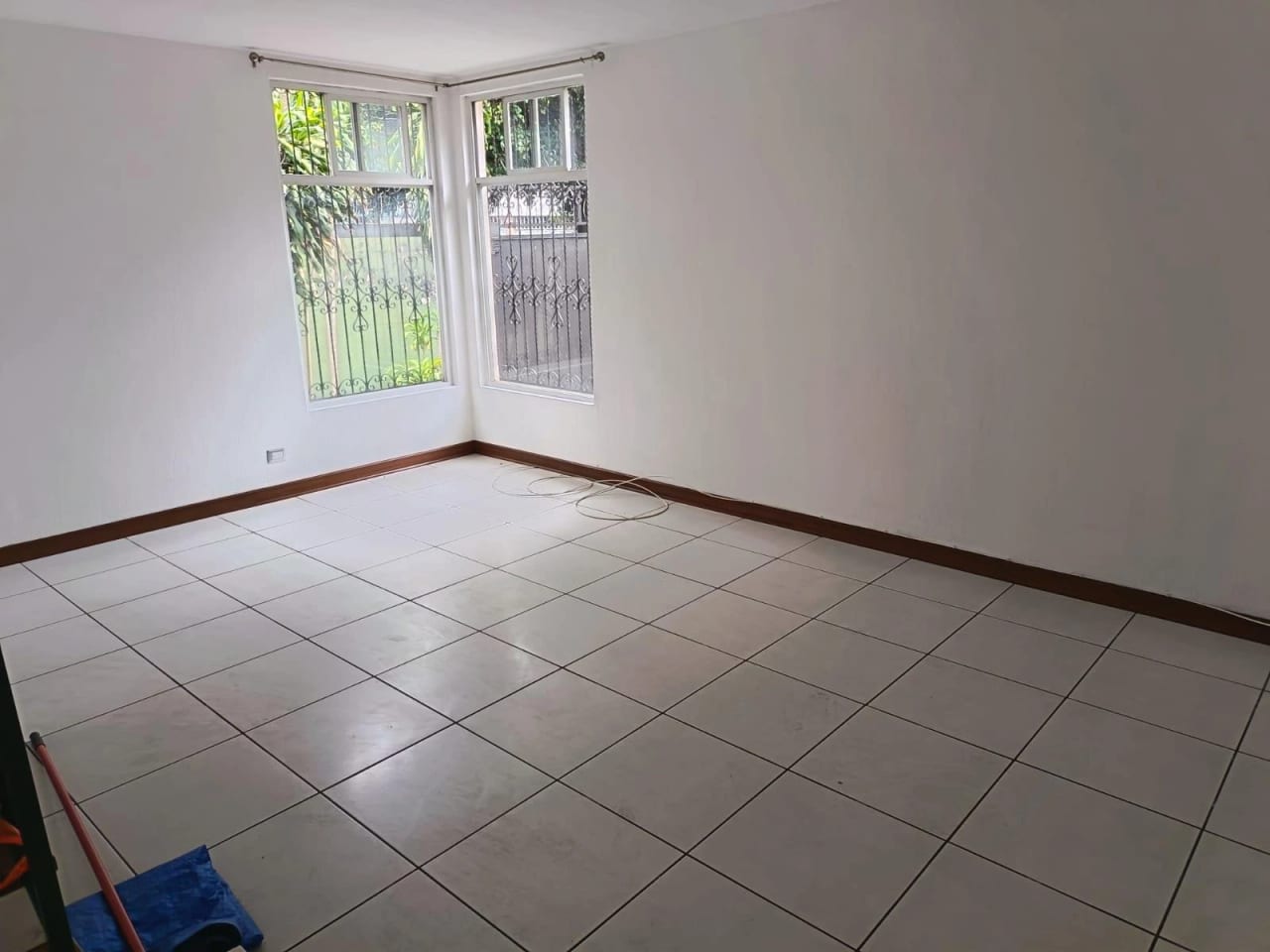 Casa en Renta Zona 10 COD.CC36546 — Casa en Alquiler en Zona 10, Guatemala, Ciudad — foto 1 de 15