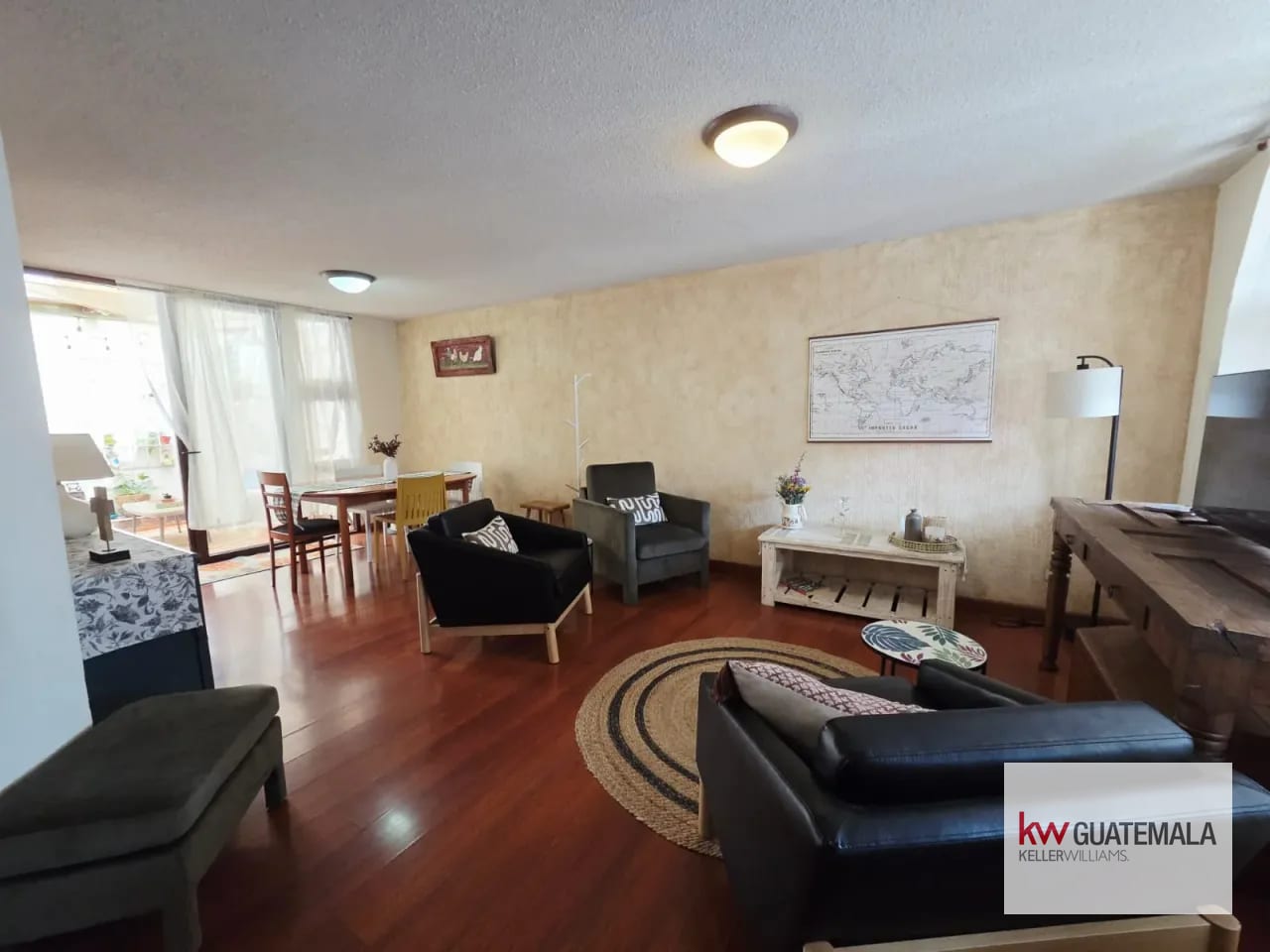 VENTA DE CASA EN RESIDENCIAL SUIZA 3 EL ENCINAL — Casa en Venta en El Encinal, Zona 7 Mixco, Guatemala, Ciudad — foto 4 de 15