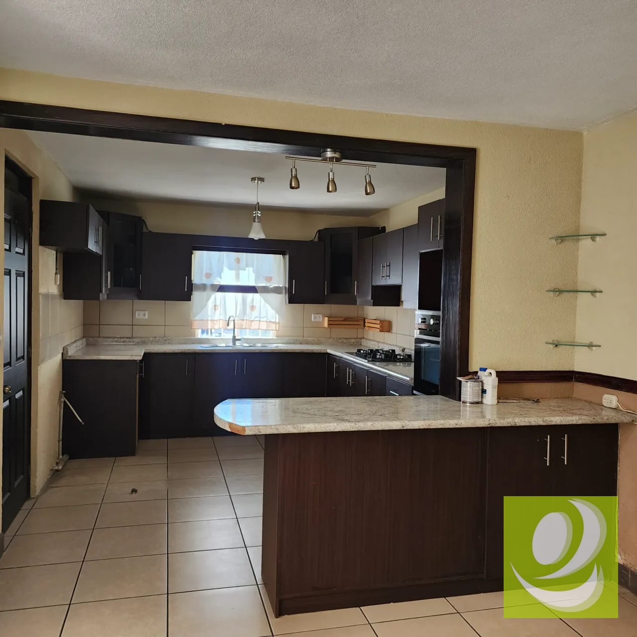 • TU NUEVO HOGAR TE ESPERA EN RESIDENCIAL LOS OLIVOS ZONA 18 — Casa en Venta en Zona 18, Guatemala, Ciudad — foto 5 de 6