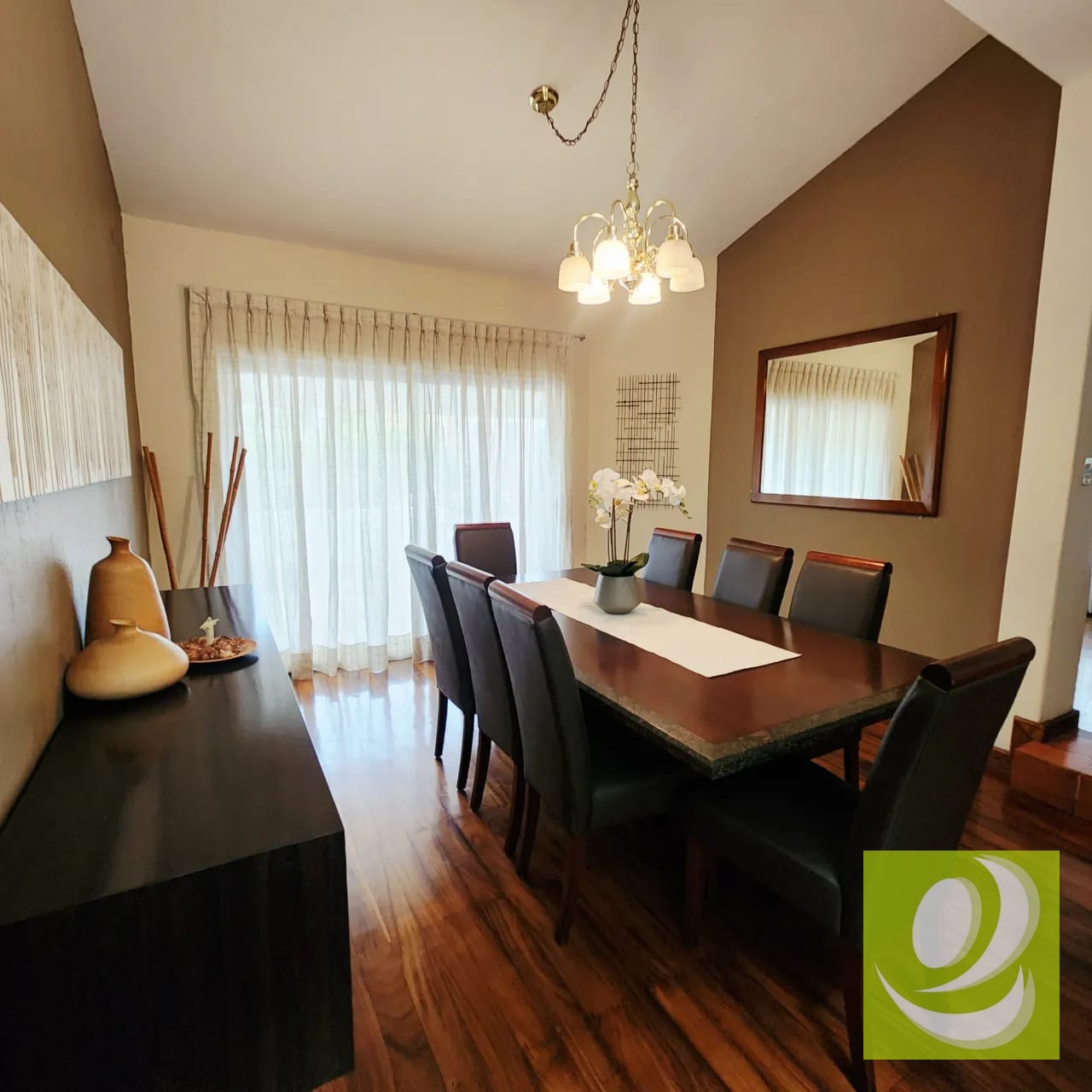 🏡 LA CASA QUE TU FAMILIA MERECE EN UNA DE LAS MEJORES ZONAS DE MIXCO — Casa en Venta en Zona 2 Mixco, Guatemala, Ciudad — foto 2 de 7