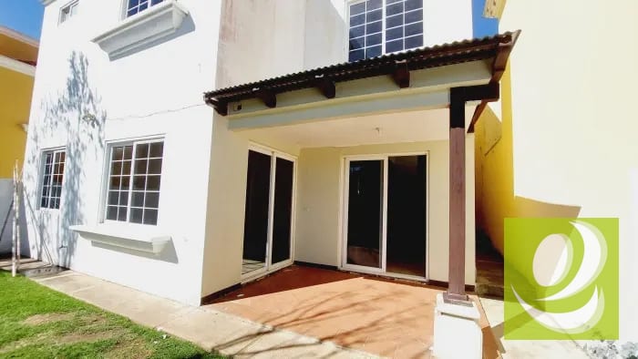 Casa en Venta en Condominio Carretera a Fraijanes. — Casa en Venta en Entreverdes, Carretera a El Salvador, Guatemala, Ciudad — foto 1 de 14