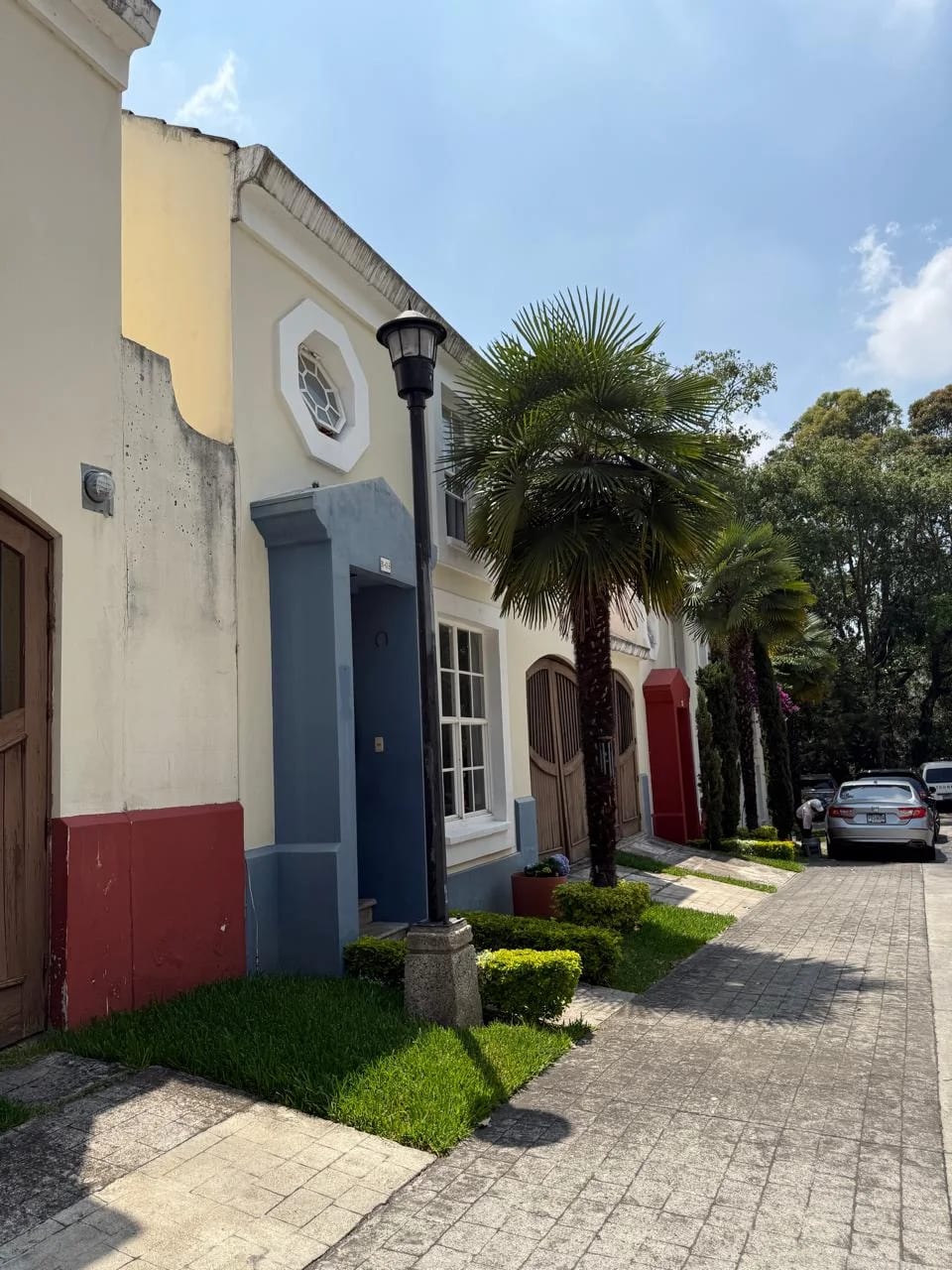 Naranjo — Casa en Alquiler en Condado Naranjo, Zona 4 Mixco, Guatemala, Ciudad — foto 1 de 10