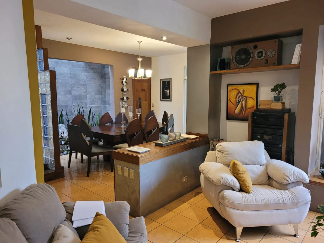 *CARR. A SAN JOSE PINULA, LOS MANANTIALES, CASA EN VENTA* — Casa en Venta en Los Manantiales, Carretera a El Salvador, Guatemala, Ciudad — foto 1 de 13