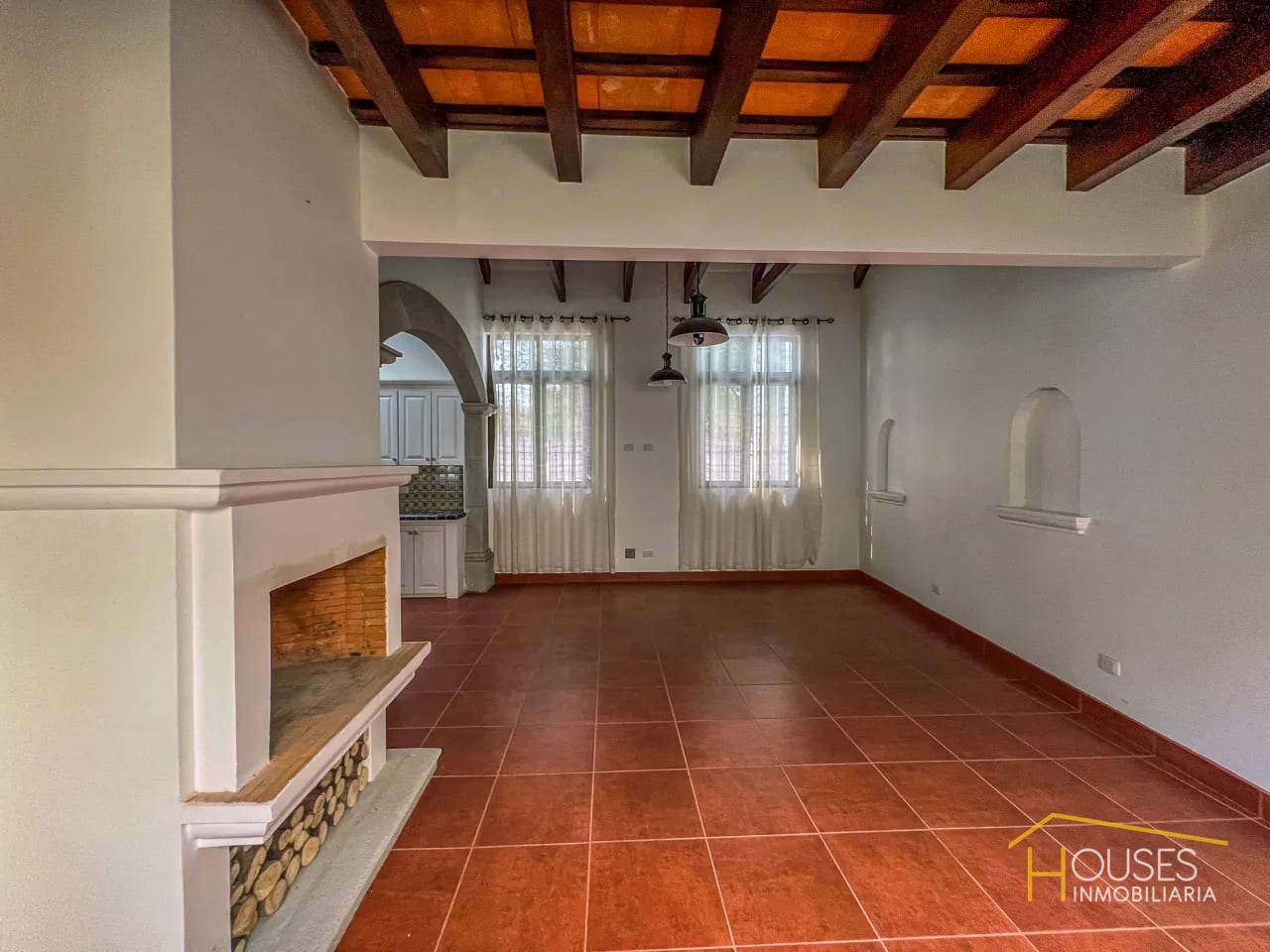 Rento Casa en Altos de San Pedro, San Pedro las Huertas — Casa en Alquiler en Antigua, Sacatepéquez — foto 4 de 17