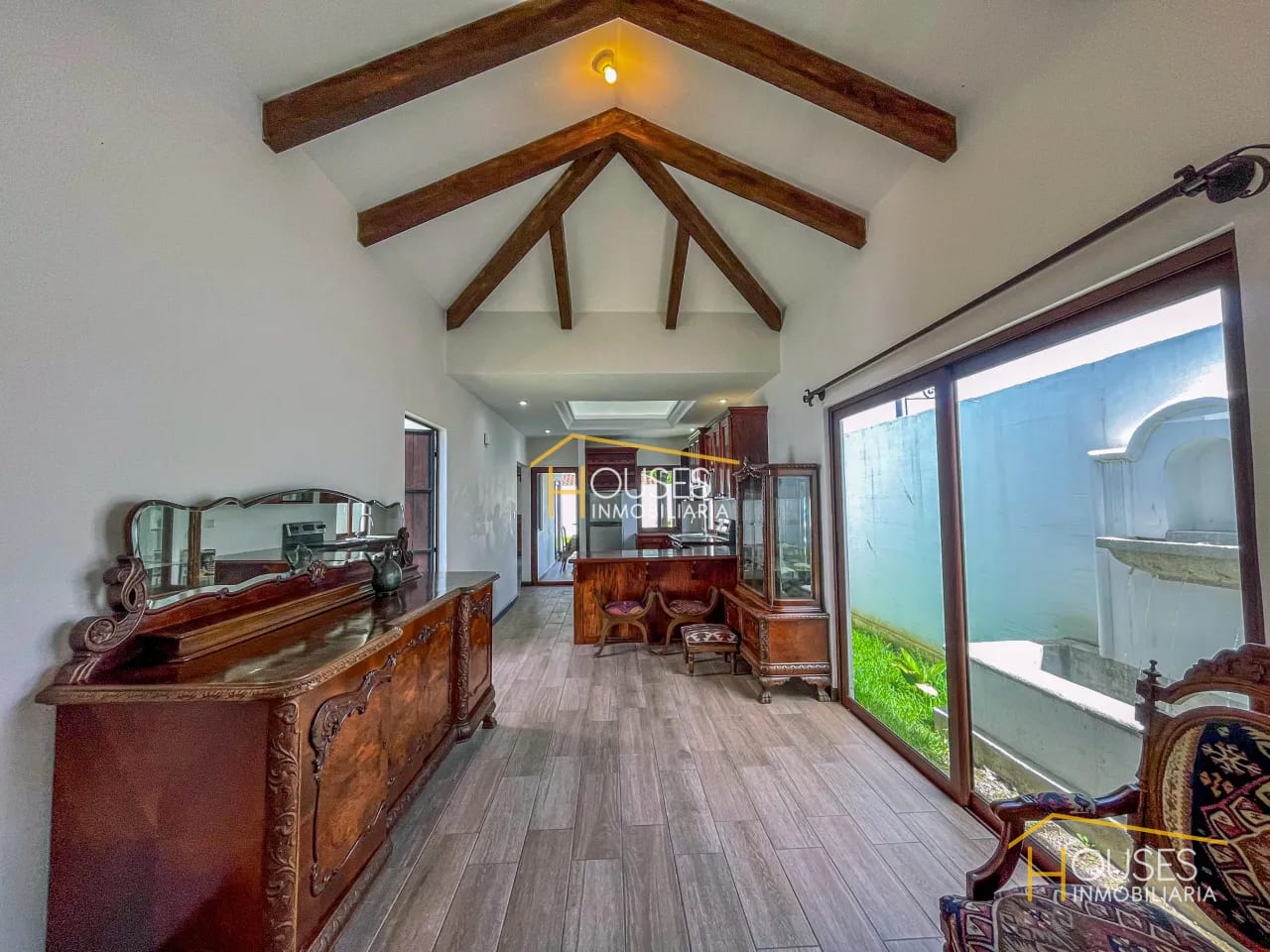 Vendo Casa en Condominio Santa Delfina, San Pedro las Huertas — Casa en Venta en Santa Delfina, Antigua, Sacatepéquez — foto 2 de 10
