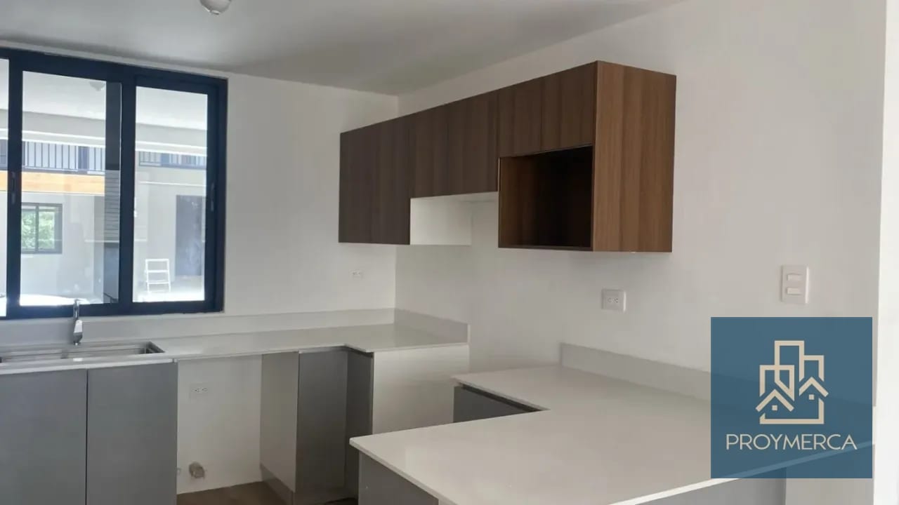 Casa nueva en alquiler, Laureles de San Isidro, Zona 16 — Casa en Alquiler en Zona 16, Guatemala, Ciudad — foto 7 de 10
