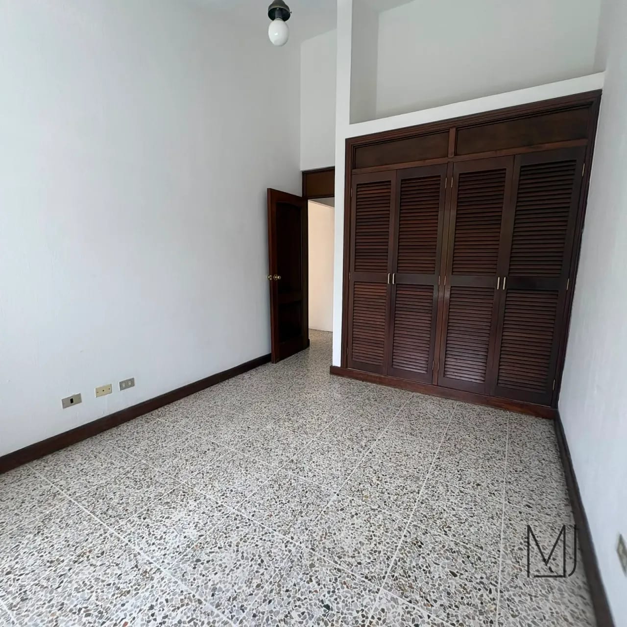 Casa en Alquiler para Oficina | Vista Hermosa II | Zona 15 | 2 niveles · 250 m² — Casa en Alquiler en Zona 15, Guatemala, Ciudad — foto 13 de 17