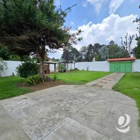 Oficina en Renta San Lucas Sacatepéquez con amplio jardín parqueo — Casa en Alquiler en San Lucas Sacatepéquez, Sacatepéquez — foto 2 de 17