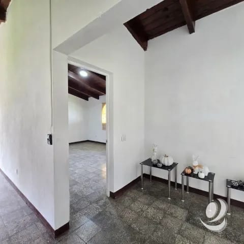 Oficina en Renta San Lucas Sacatepéquez con amplio jardín parqueo — Casa en Alquiler en San Lucas Sacatepéquez, Sacatepéquez — foto 17 de 17