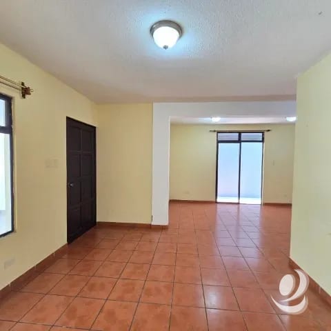 Casa en Renta, Condominio sobre Bulevar San Cristóbal — Casa en Alquiler en Zona 8 Mixco, Guatemala, Ciudad — foto 3 de 17