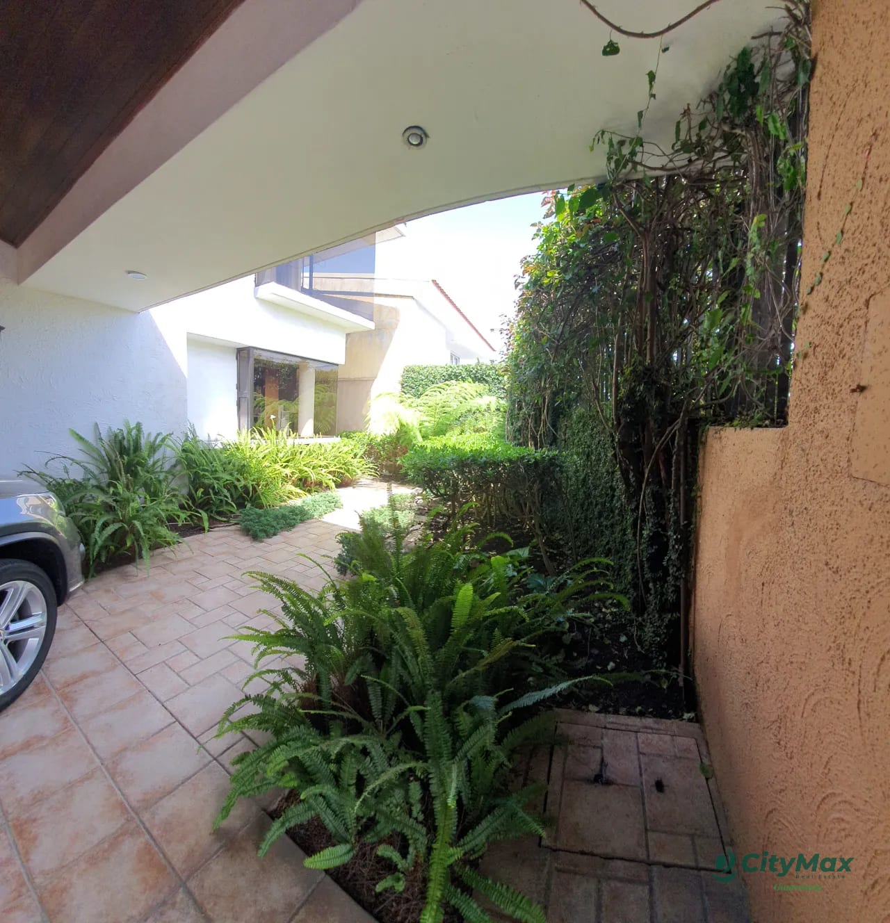 Amplia Casa en Venta El Prado Zona 10 Guatemala — Casa en Venta en El Prado, Zona 10, Guatemala, Ciudad — foto 8 de 11