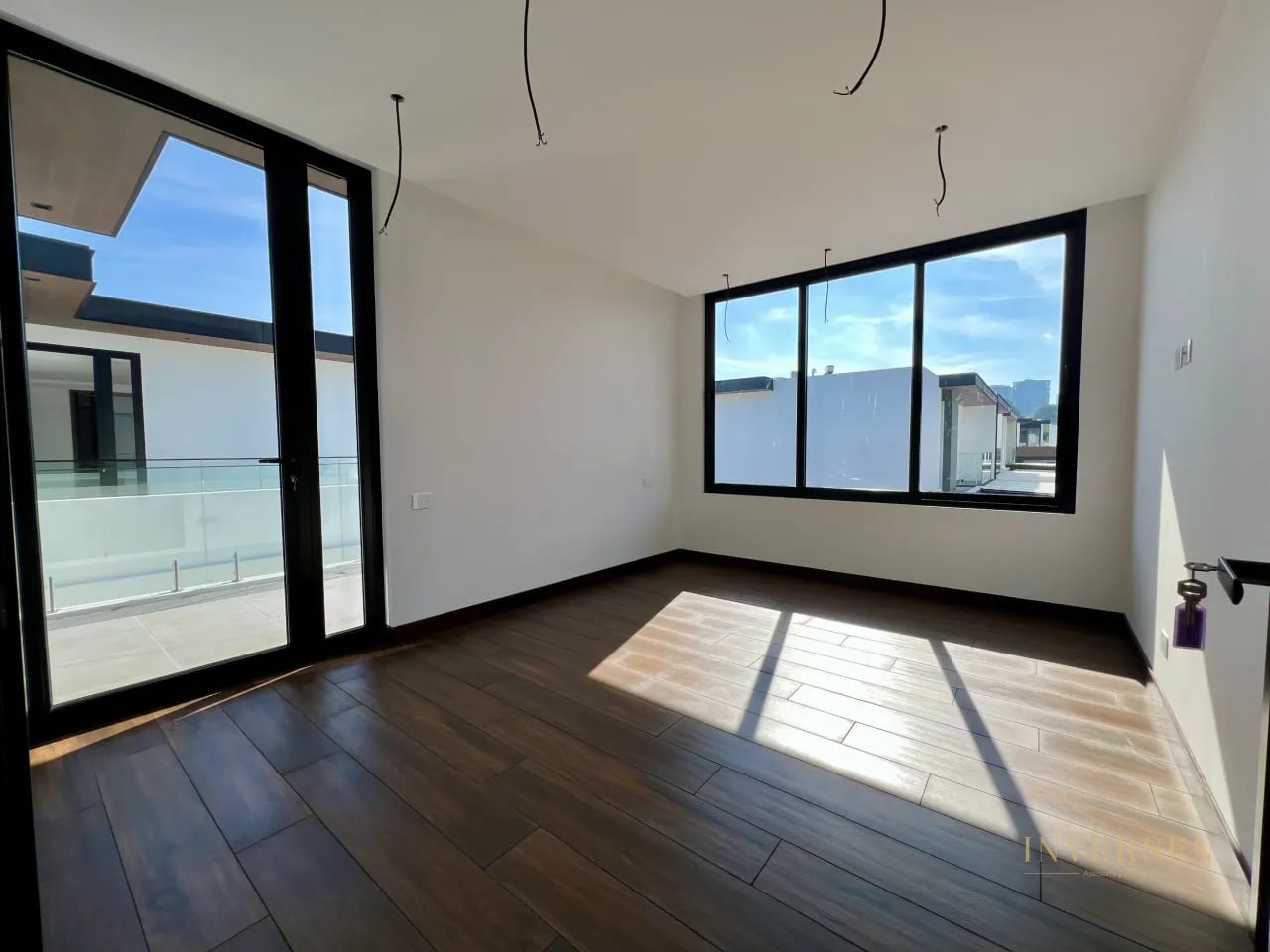 Casa para estrenar en venta en zona 10 - Molie — Casa en Venta en Zona 10, Guatemala, Ciudad — foto 12 de 15
